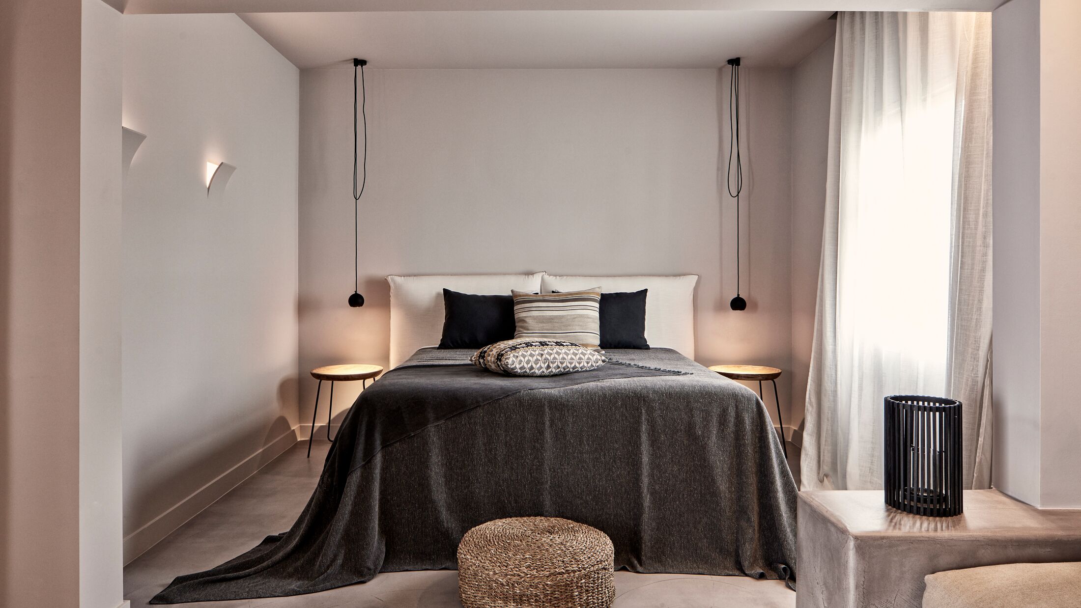 Minos-Beach-Art-2023-Rooms-001-102706-Hybris