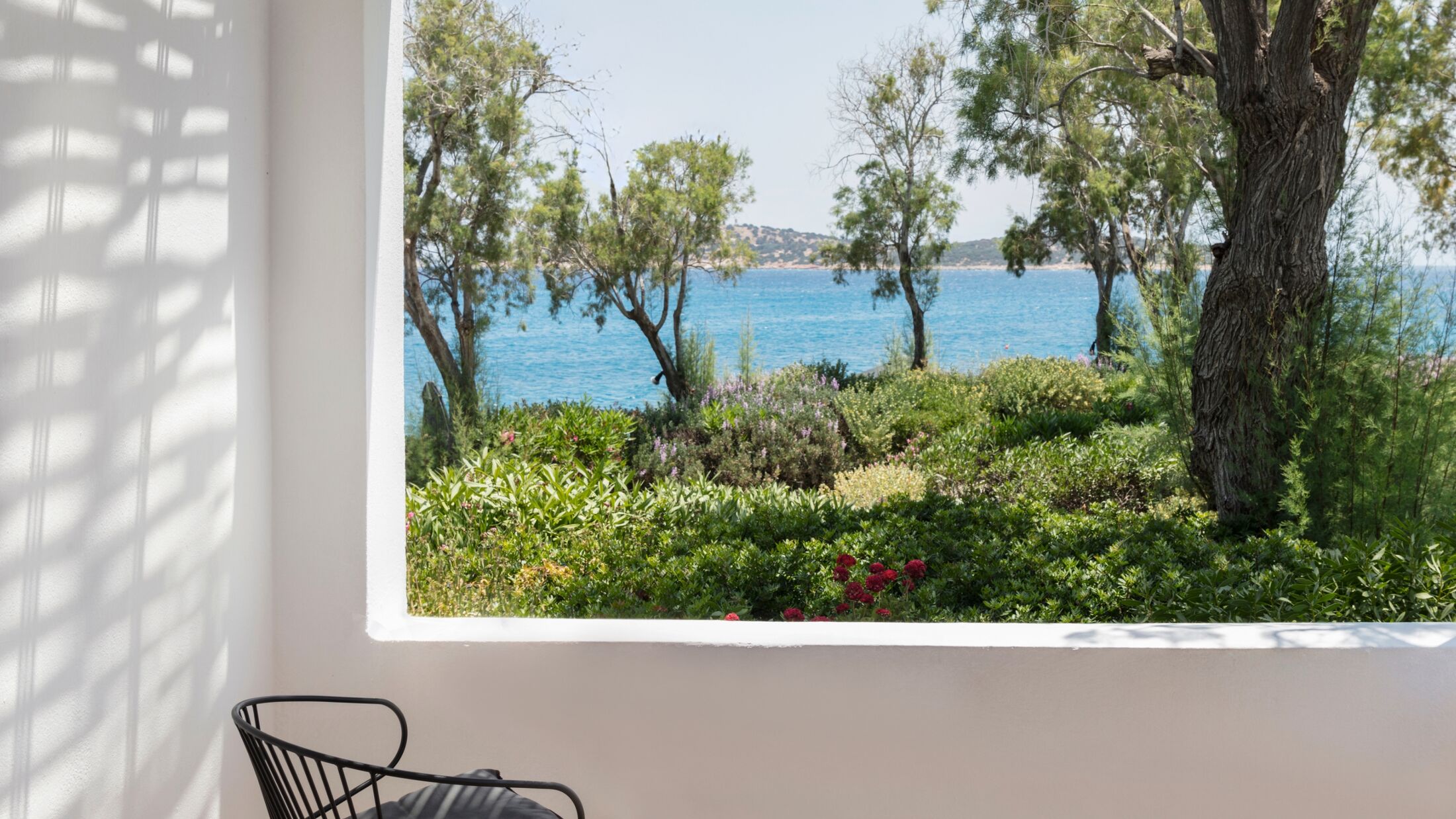 Minos-Beach-Art-2024-Superior-Bungalow-Seafront-002-102706-Hybris