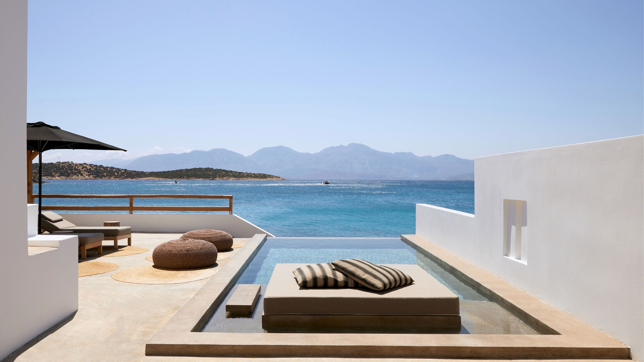 Minos-Beach-Art-2024-Three-Bedroom-Villa-Private-Pool-Waterfront-004-102706-Hybris