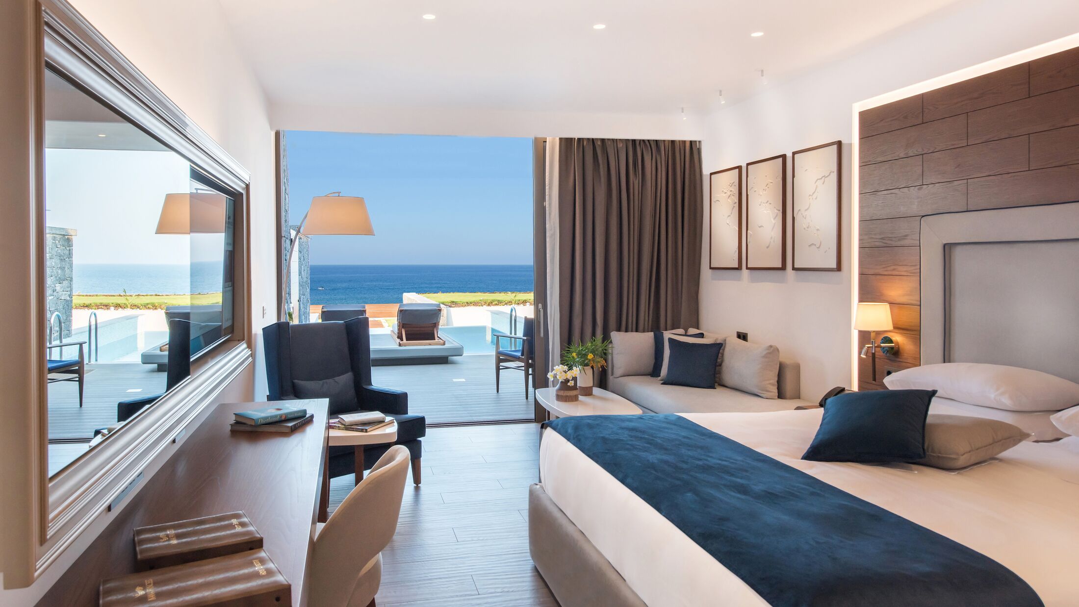 Nana-Princess-2023-Blue-Princess-Villa-037-121916-Hybris