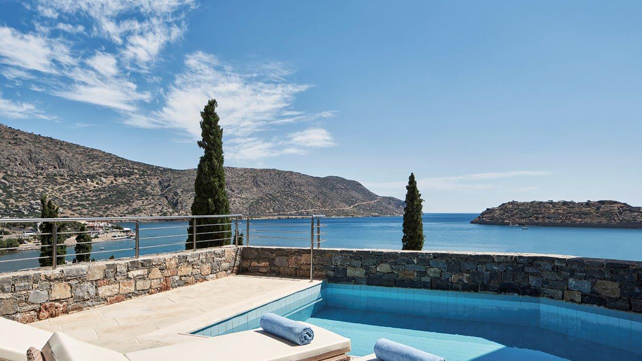 Blue-Palace-2024-Deluxe-Bungalow-Private-Pool-Sea-View-005-114560-Hybris