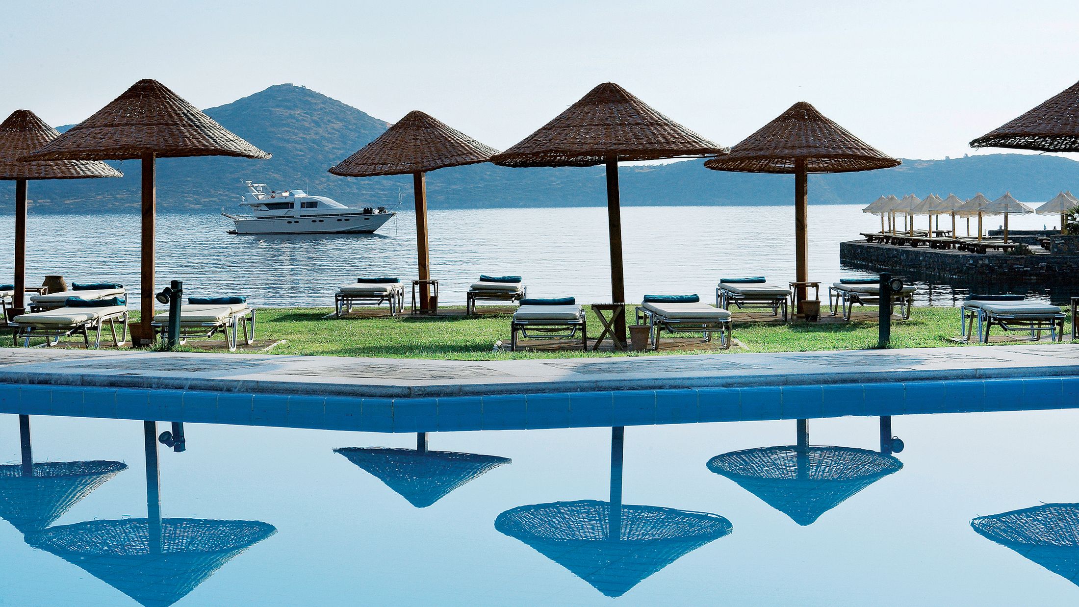 HER.S.2010.105532.047-Hybris