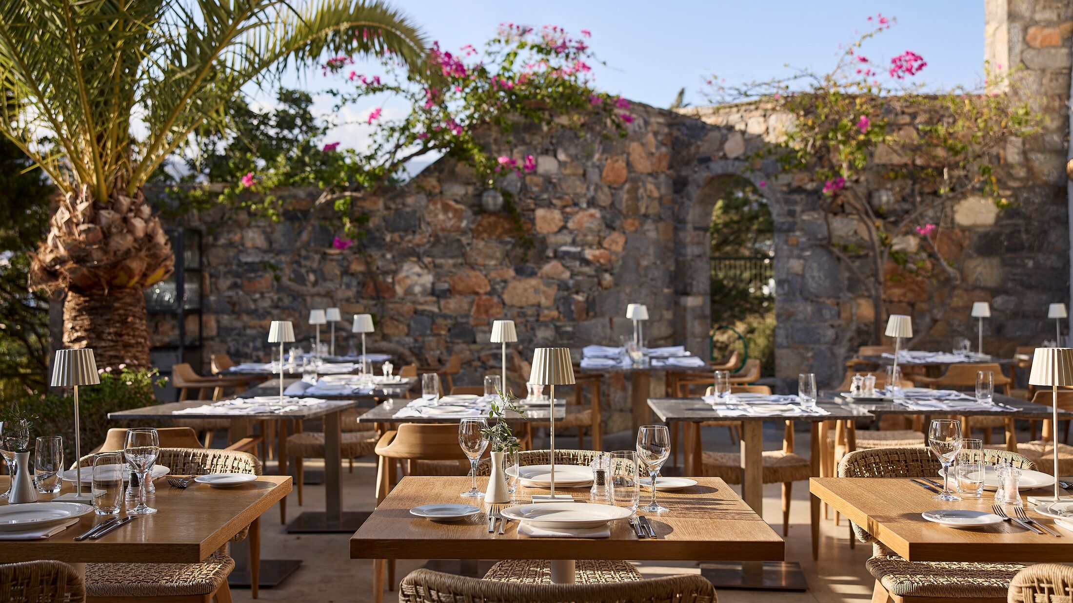 St-Nicolas-Bay-2025-Labyrinthos-Restaurant-001-119646-Hybris