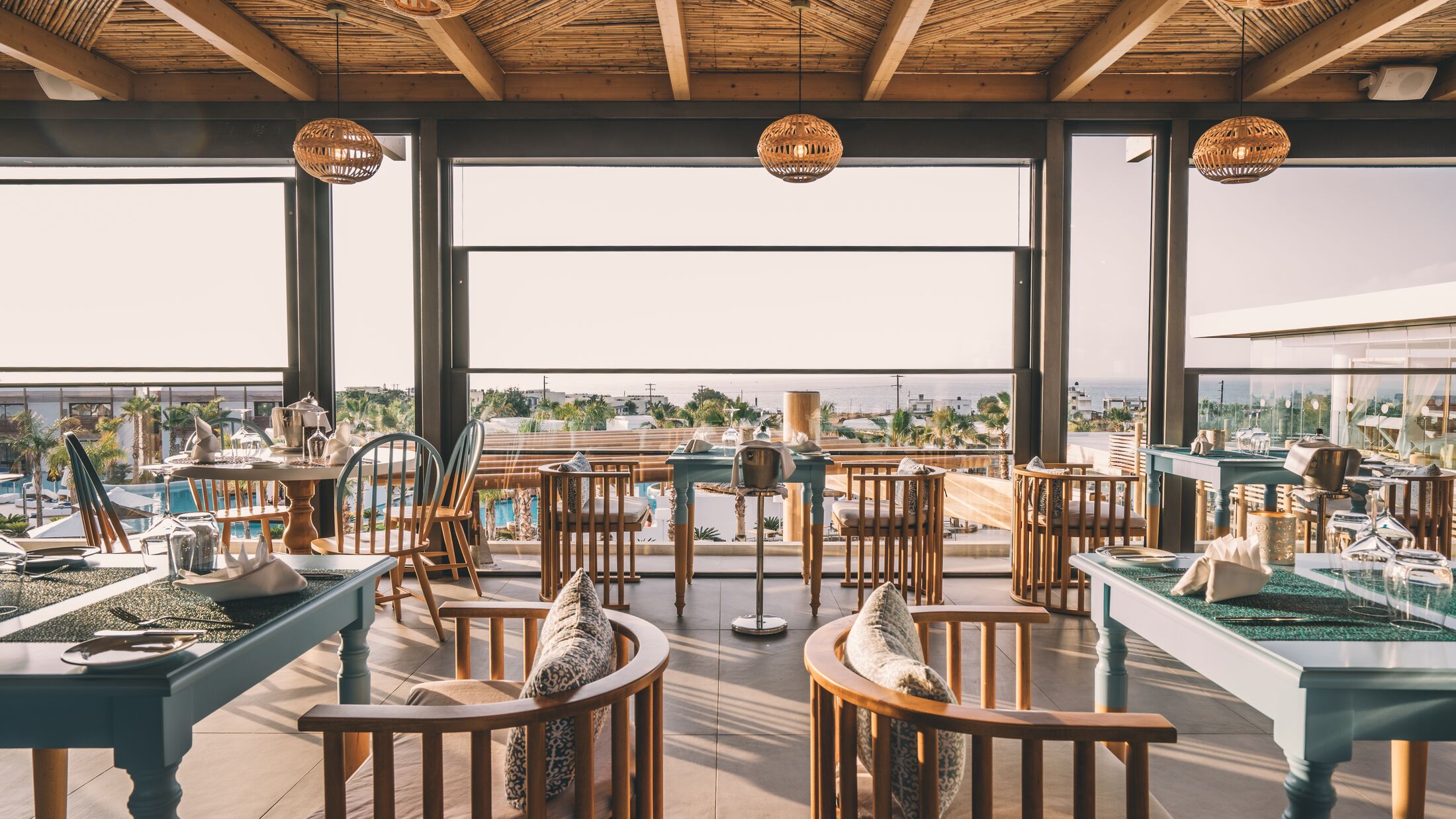 Stella-Island-2025-Oceania-Restaurant-009-121999-Hybris