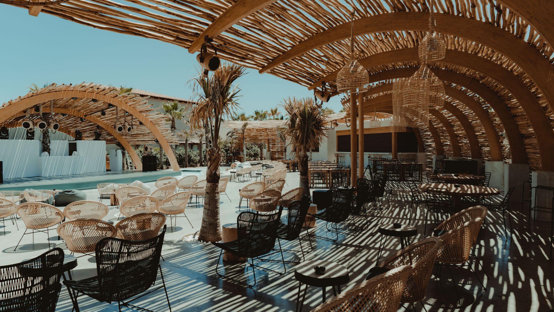 Stella-Island-2025-Paraiso-Entertainment-Bar-009-121999-Hybris