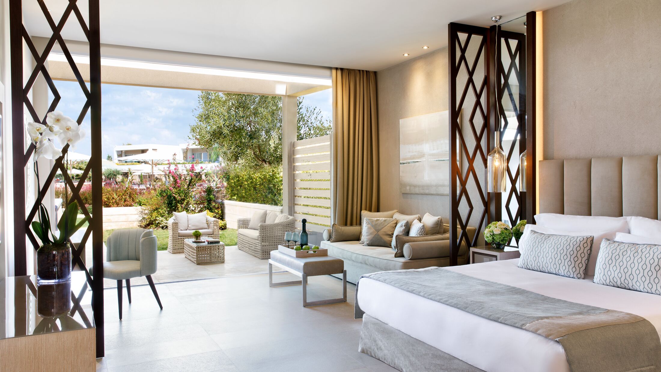 Sani-Dunes-2022-Deluxe-Junior-Suite-Pool-View-001-120623-Hybris