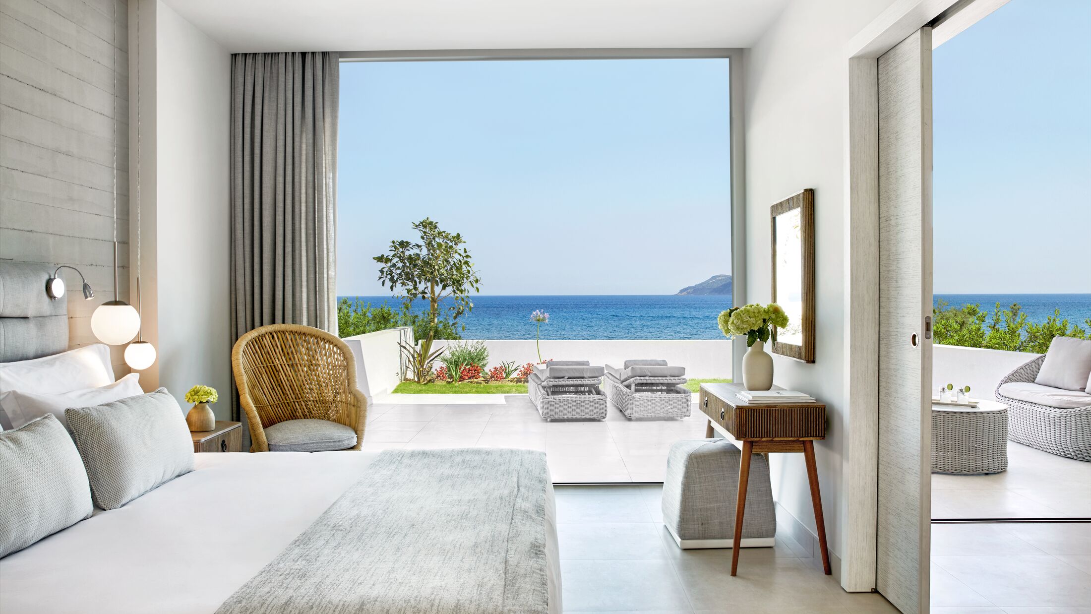 Ikos-Aria-2024-One-Bedroom-Suite-Private-Garden-002-121350-Hybris