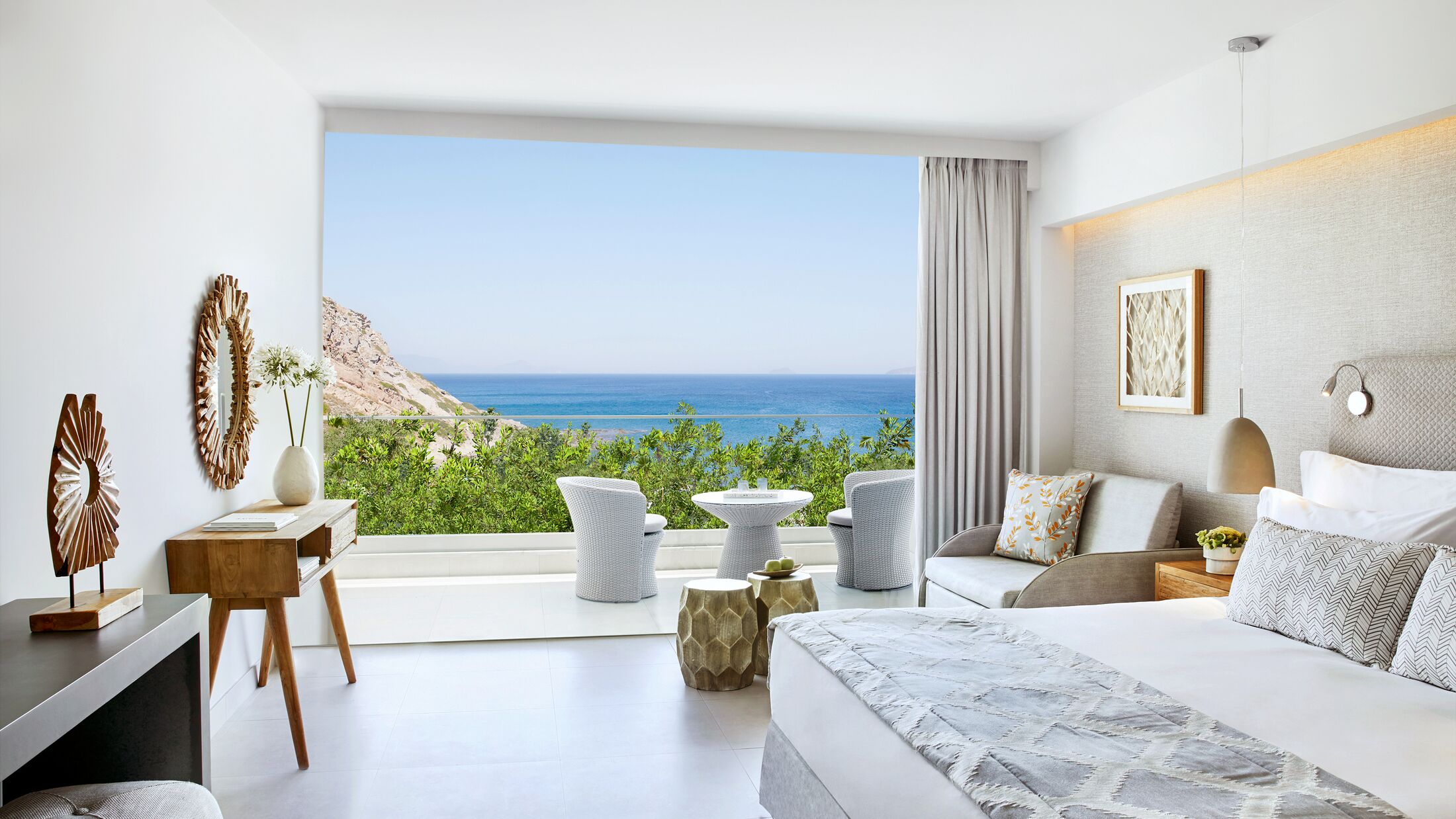 Ikos-Aria-2024-Superior-Triple-Room-Sea-View-001-121350-Hybris