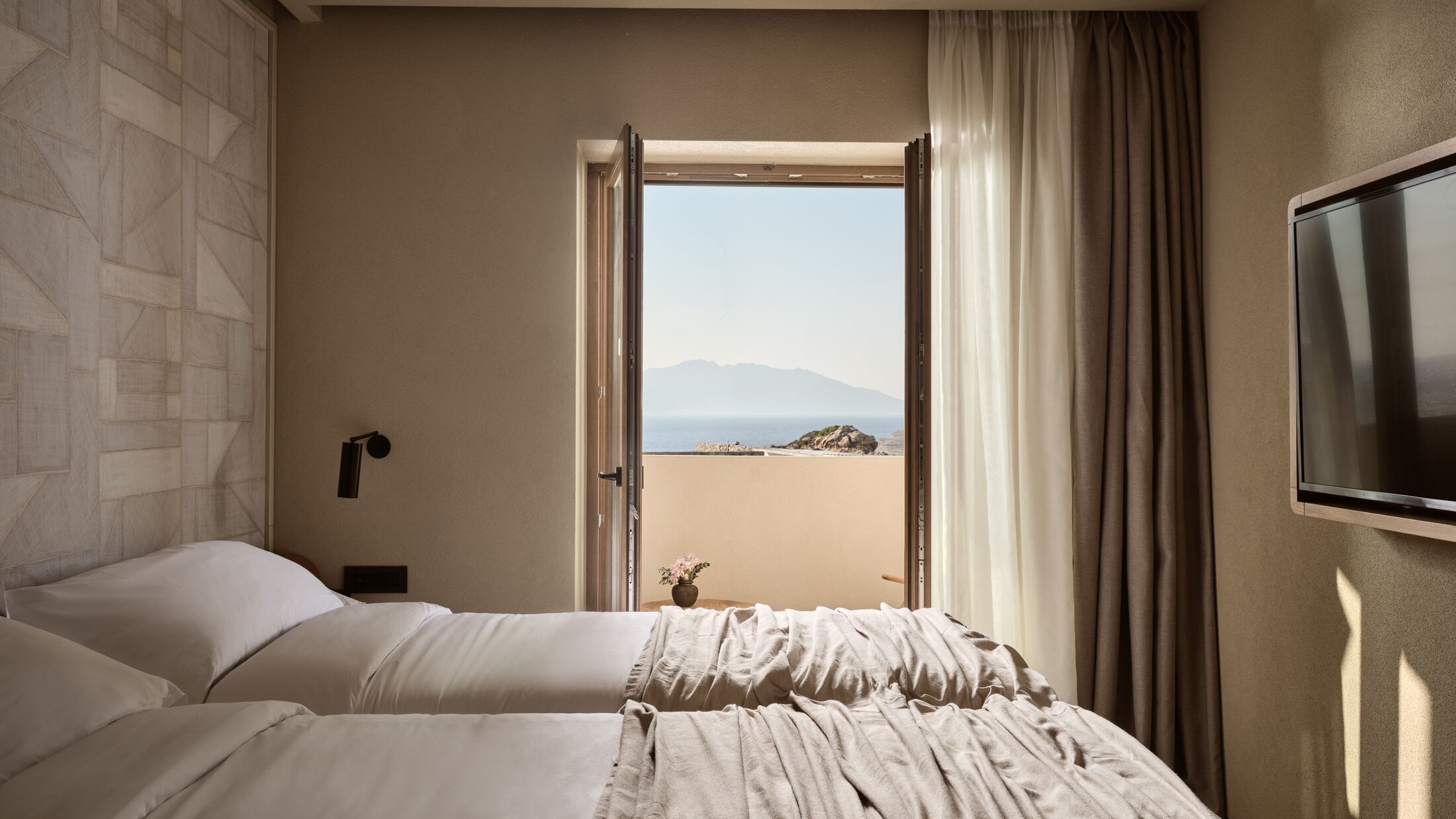 Domes-Noruz-Mykonos-2024-Upbeat-Retreat-Sea-View-001-121894-Hybris