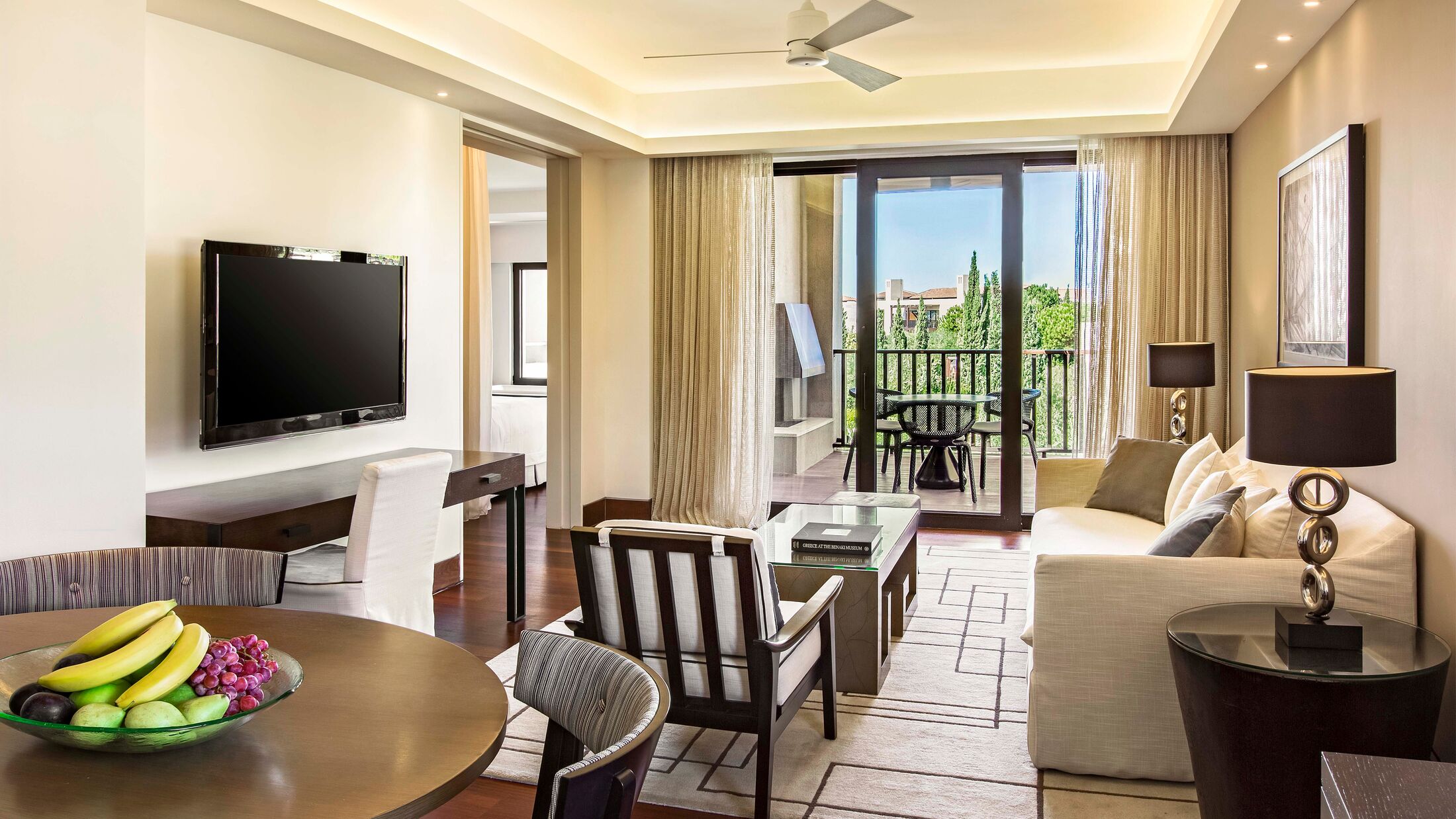 Romanos-2022-Grand-Suite-002-117885-Hybris