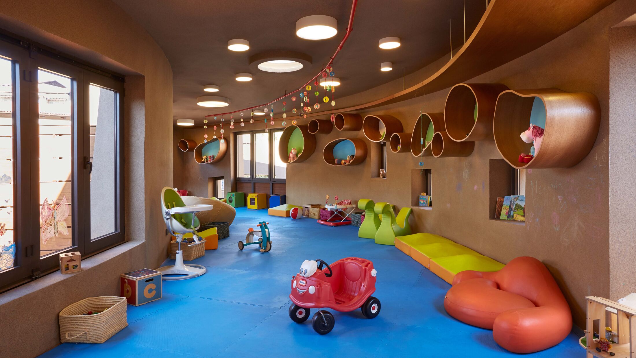 Westin-Costa-Navarino-2022-Cocoon-Creche-002-117895-Hybris