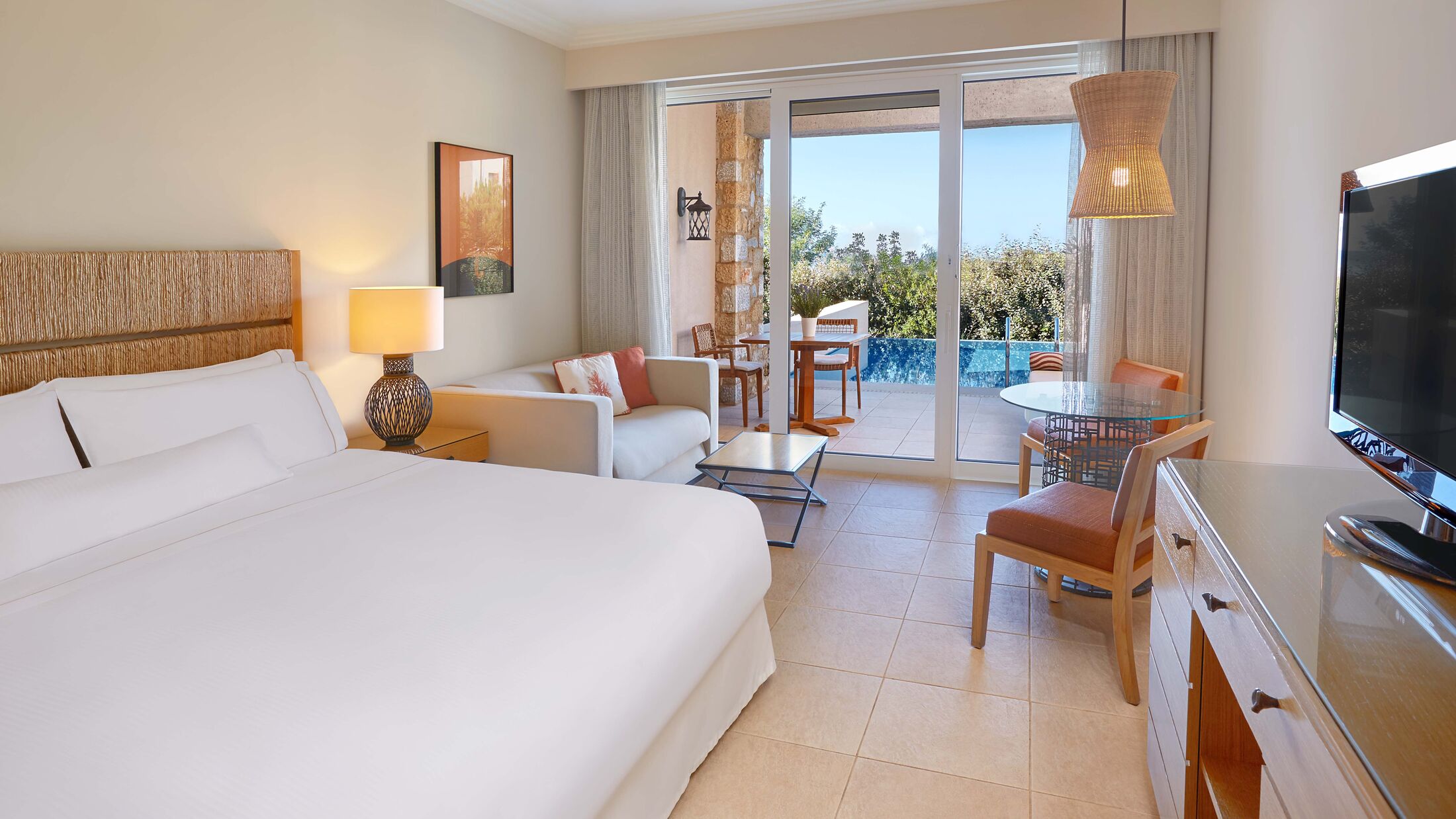 Westin-Costa-Navarino-2022-Infinity-Room-001-117895-Hybris
