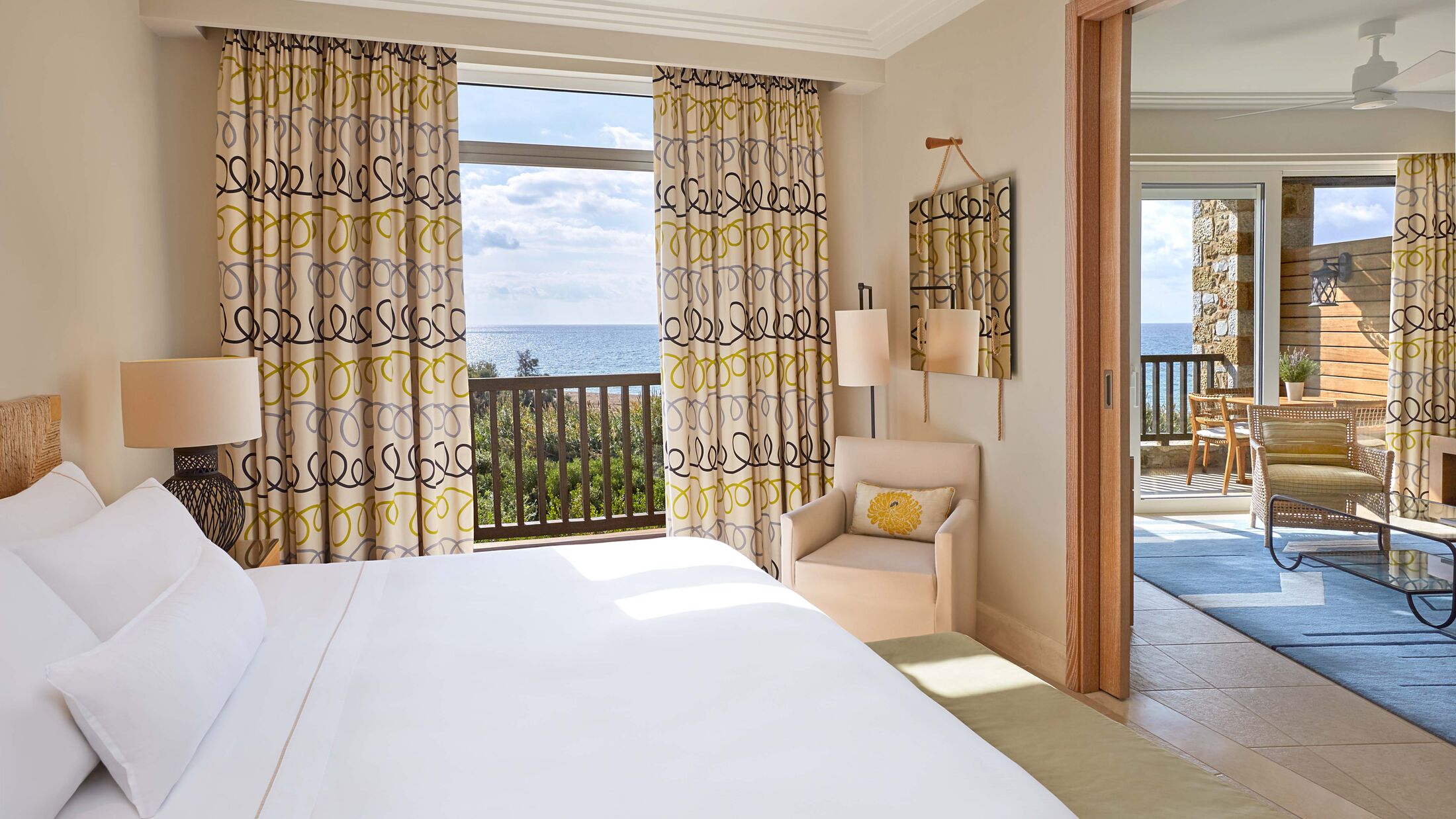 Westin-Costa-Navarino-2022-Premium-Suite-001-117895-Hybris