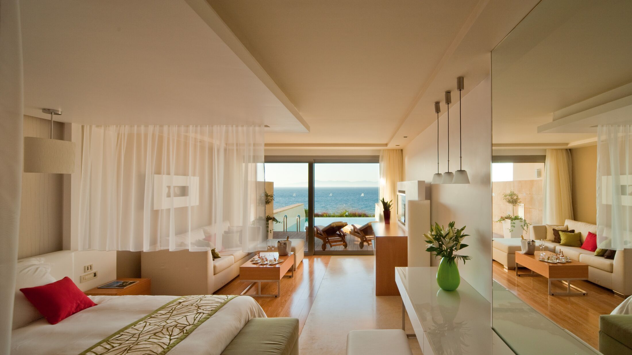 Amus-Rhodes-2024-Amus-Suite-Private-Pool-Sea-View-004-117551-Hybris