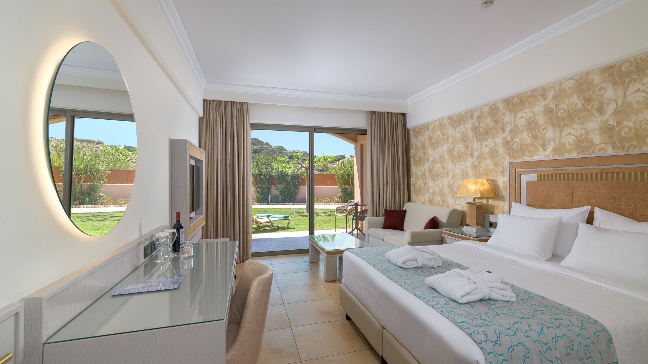 Superior Room with Garden View