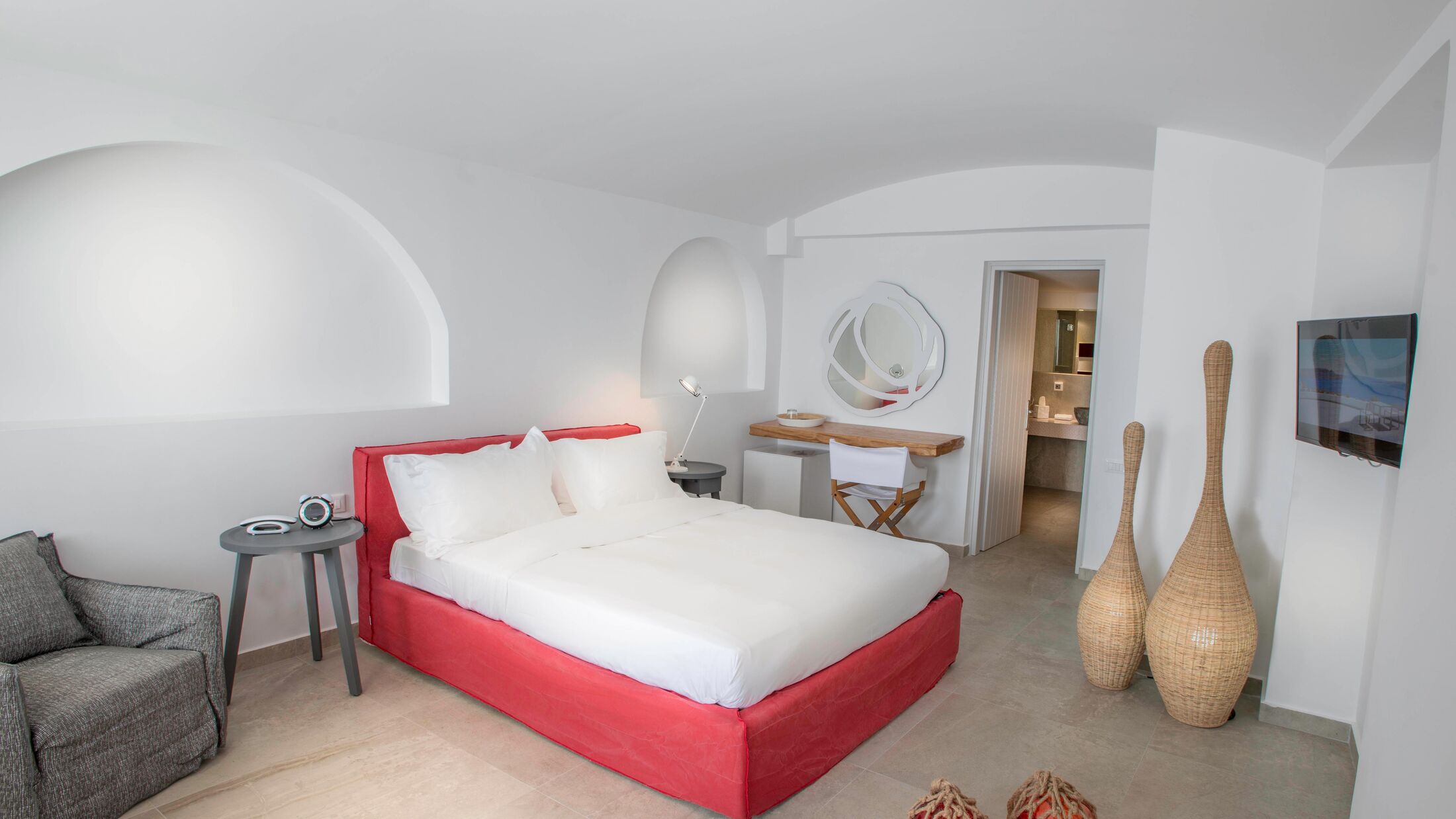 Santorini-Secret-2024-Pure-Suite-001-121858-Hybris