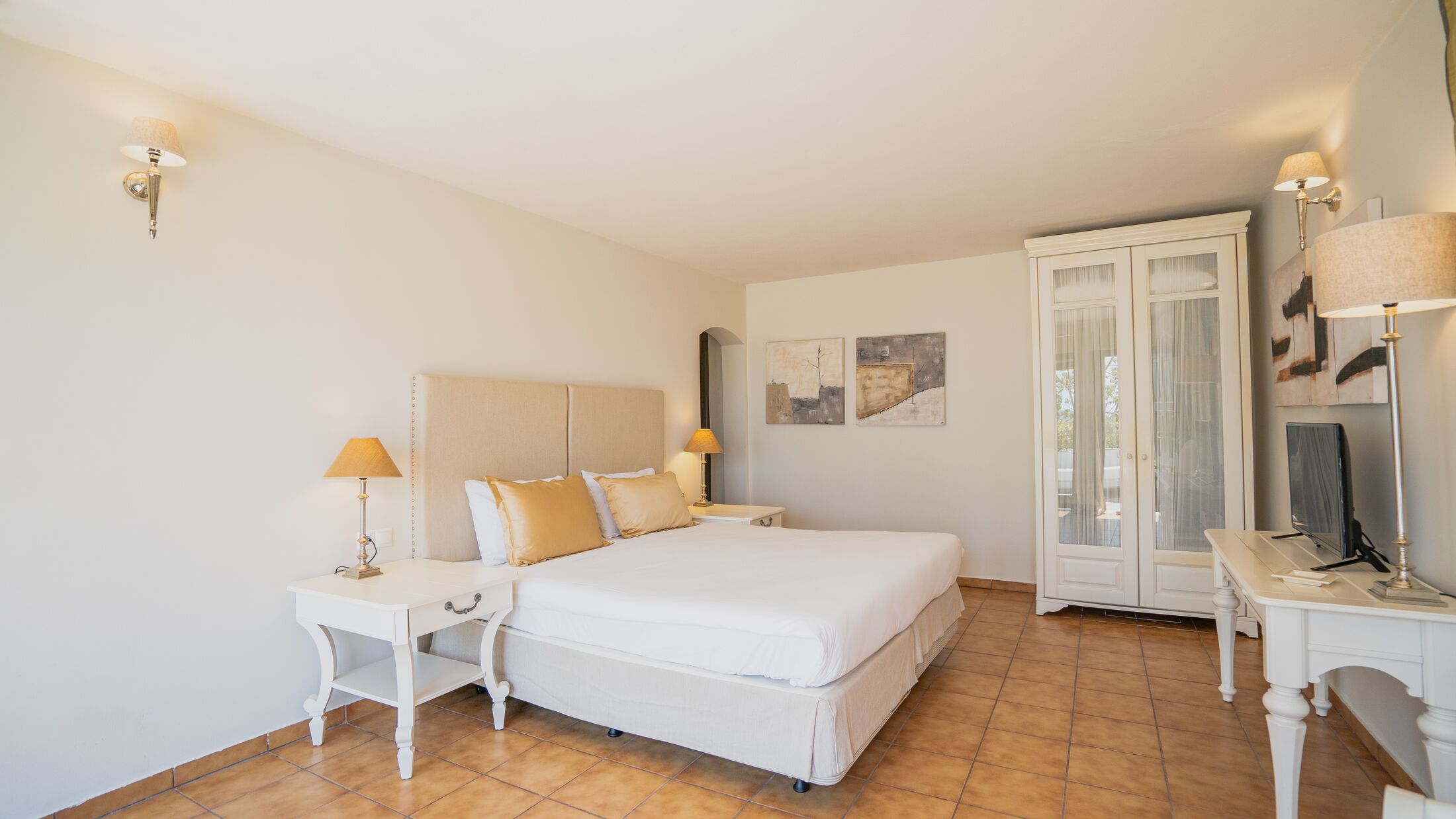 Aegean-Suites-2023-Room-005-119250-Hybris