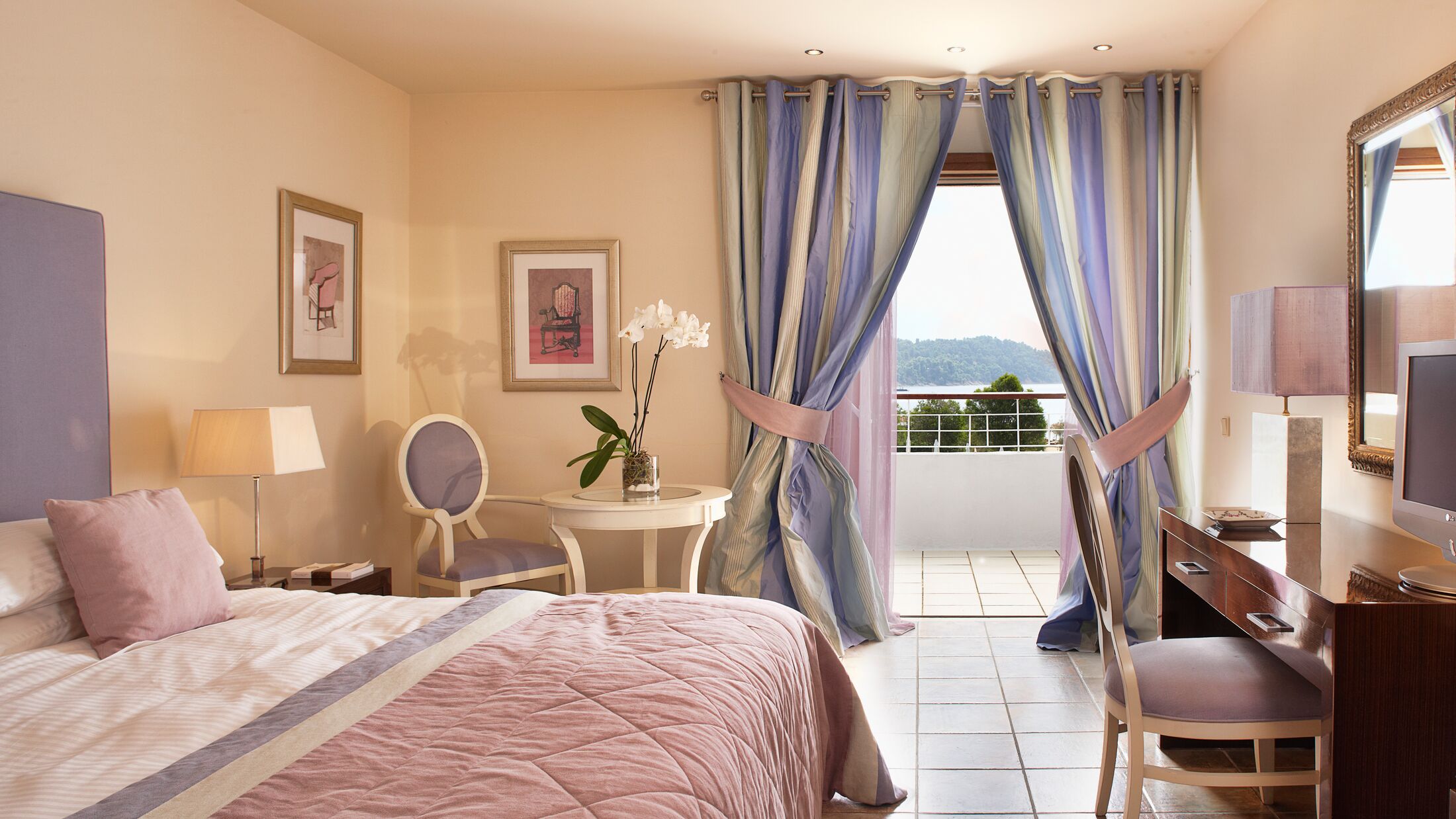 Skiathos-Princess-2024-Club-Superior-Room-Side-Sea-View-003-119249-Hybris