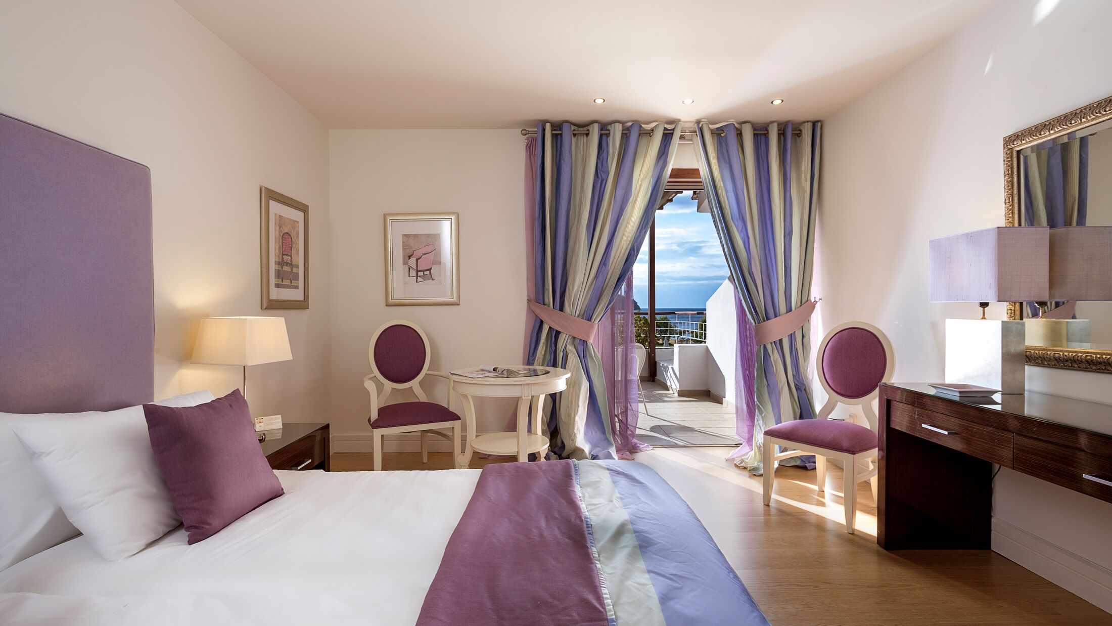 Skiathos-Princess-2024-Premier-Deluxe-Double-Sea-View-001-119249-Hybris