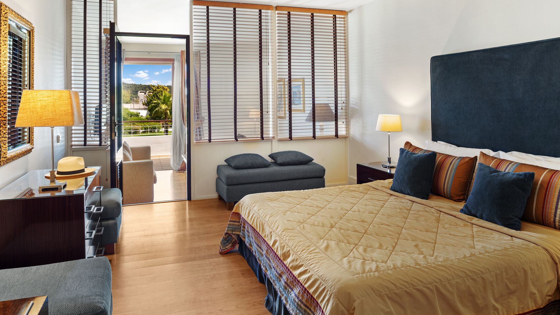 Skiathos-Princess-2024-Premier-Deluxe-Family-Room-Private-Garden-007-119249-Hybris