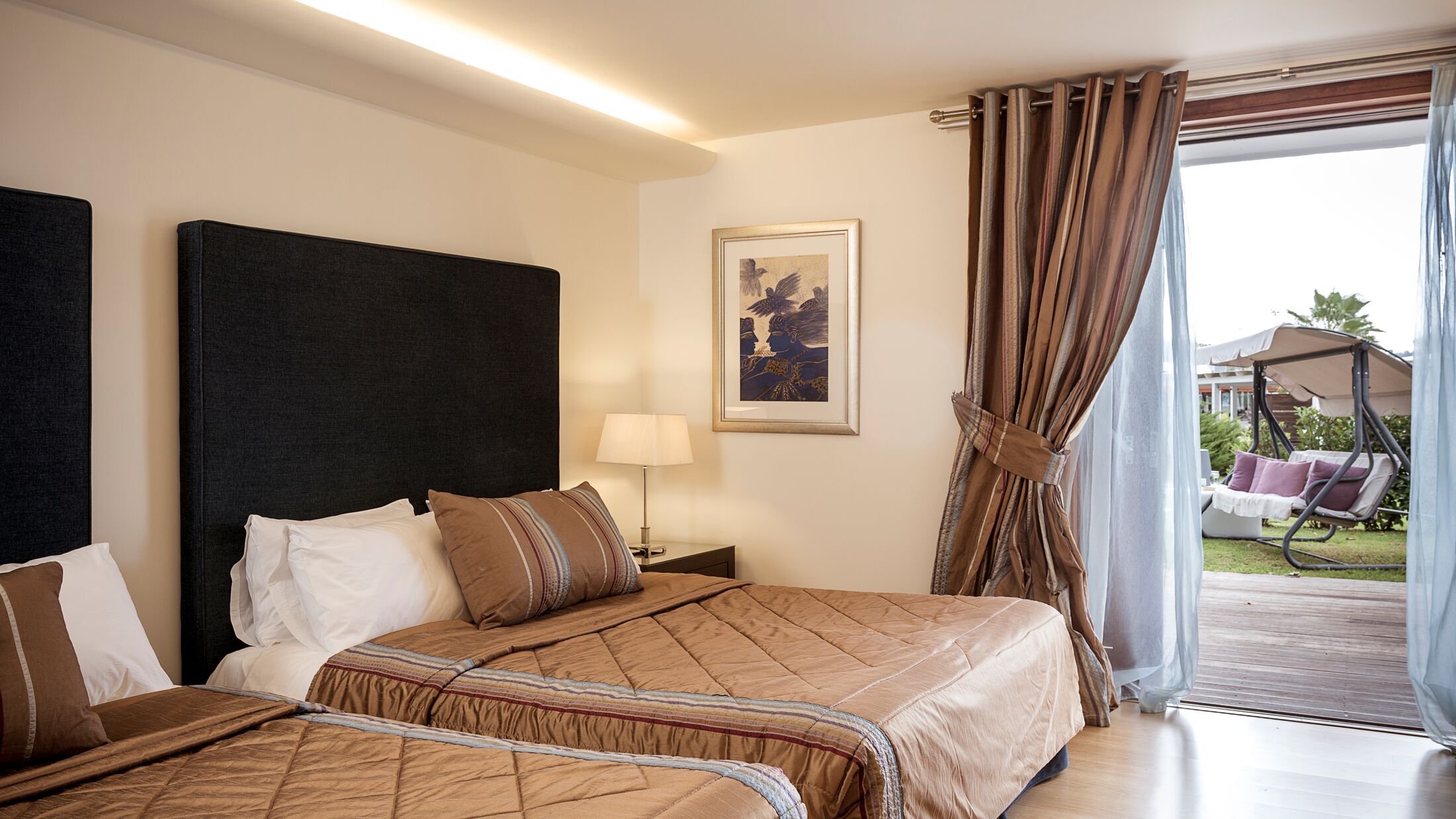 Skiathos-Princess-2024-Premier-Family-Room-Private-Garden-002-119249-Hybris