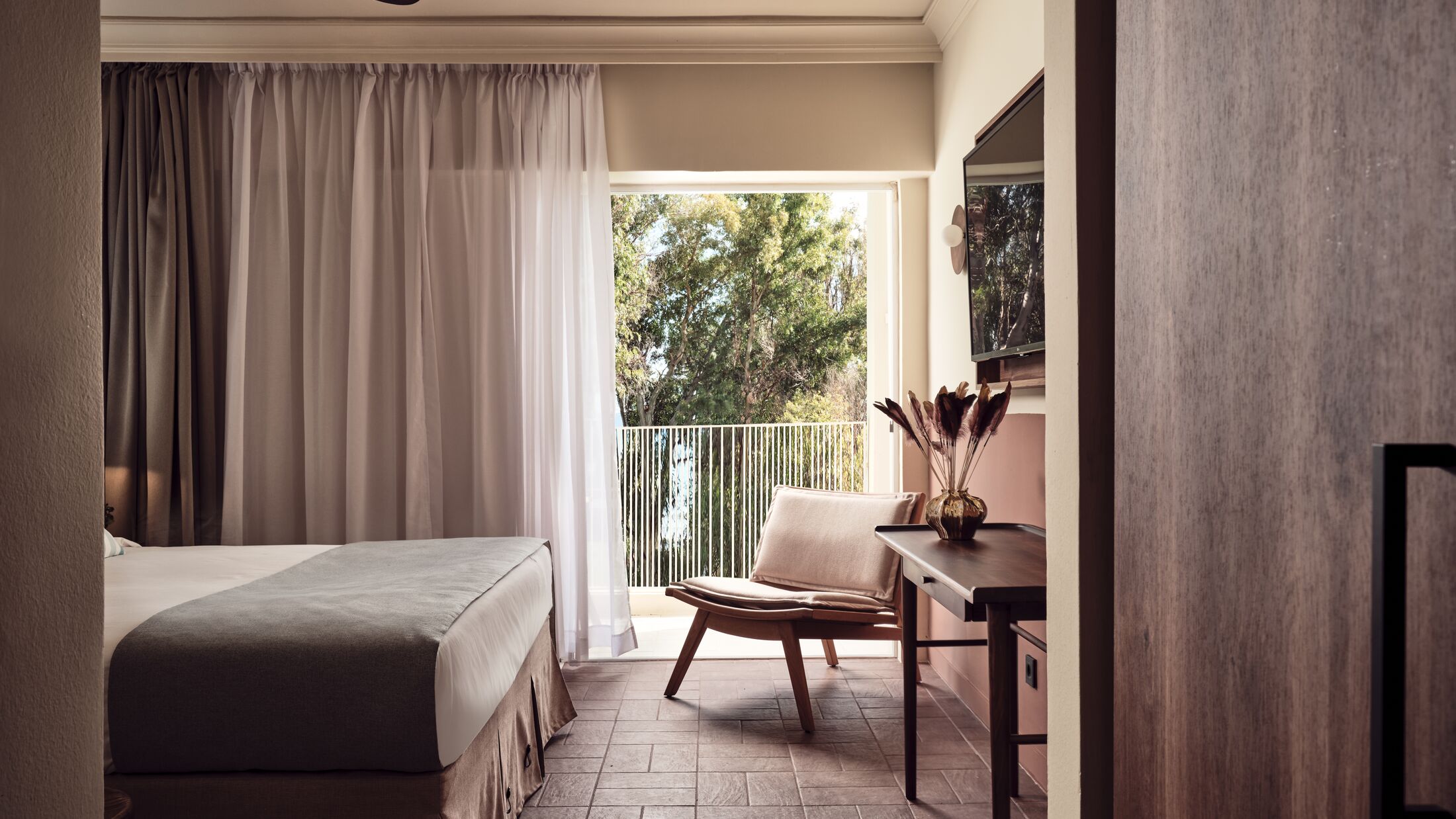 Domes-Aulus-2022-Grand-Sapphire-Nest-001-121813-Hybris