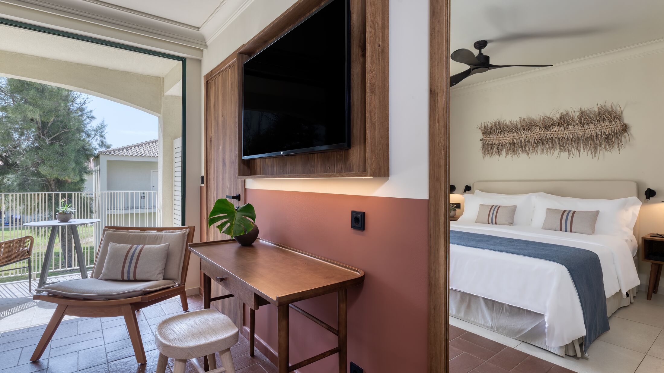 Domes-Aulus-2023-Grand-Tropical-Zen-Suite-001-121813-Hybris