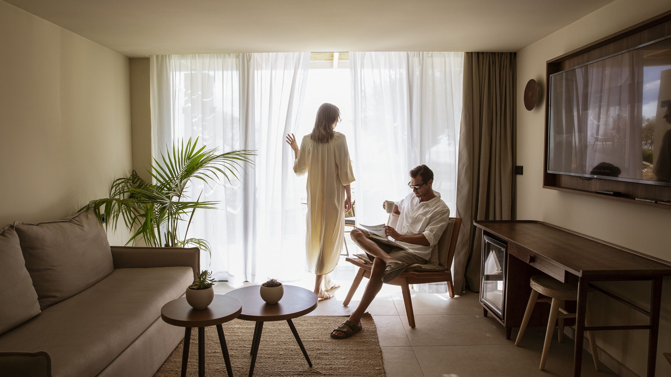 Domes-Aulus-2023-Sapphire-Lush-Two-Bedroom-Suite-001-121813-Hybris