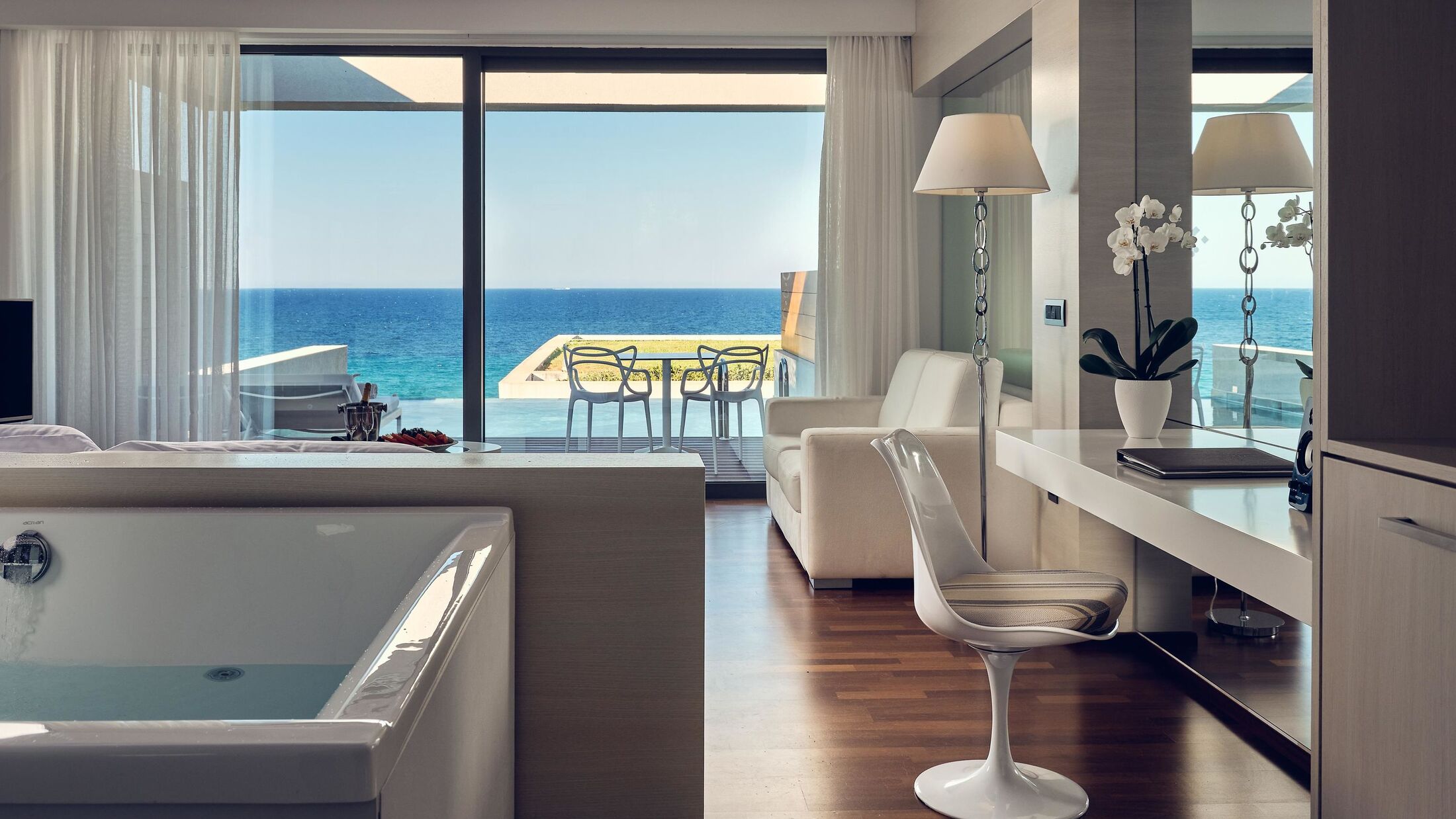 Lesante-Blu-2022-Honeymoon-Suite-Private-Pool-Sea-View-001-121025-Hybris