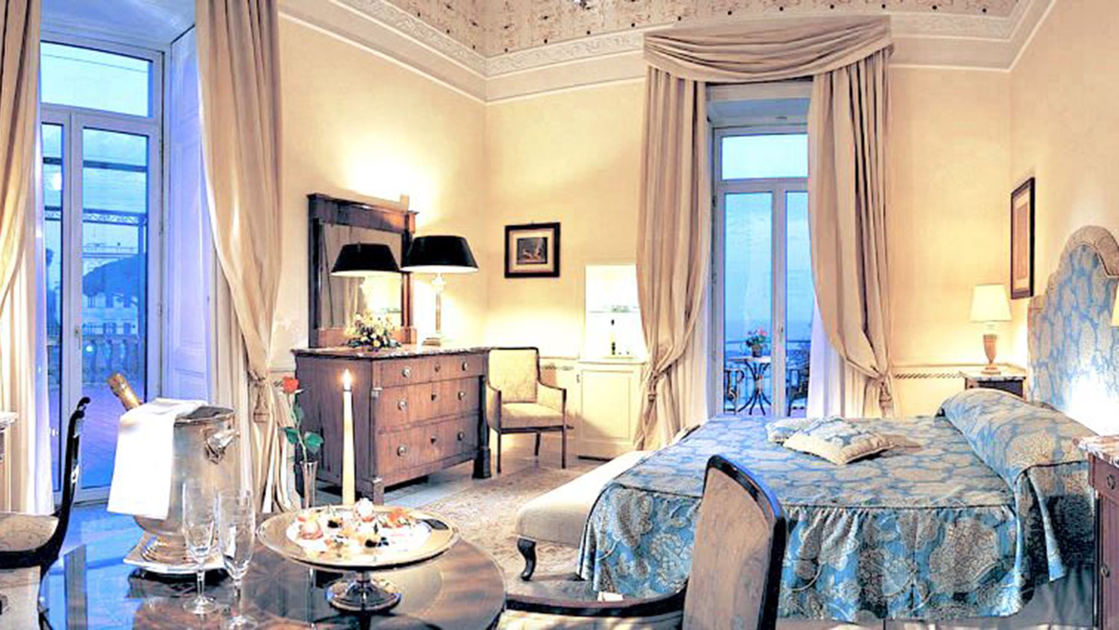 105095-Suite-Superior-001-Hybris