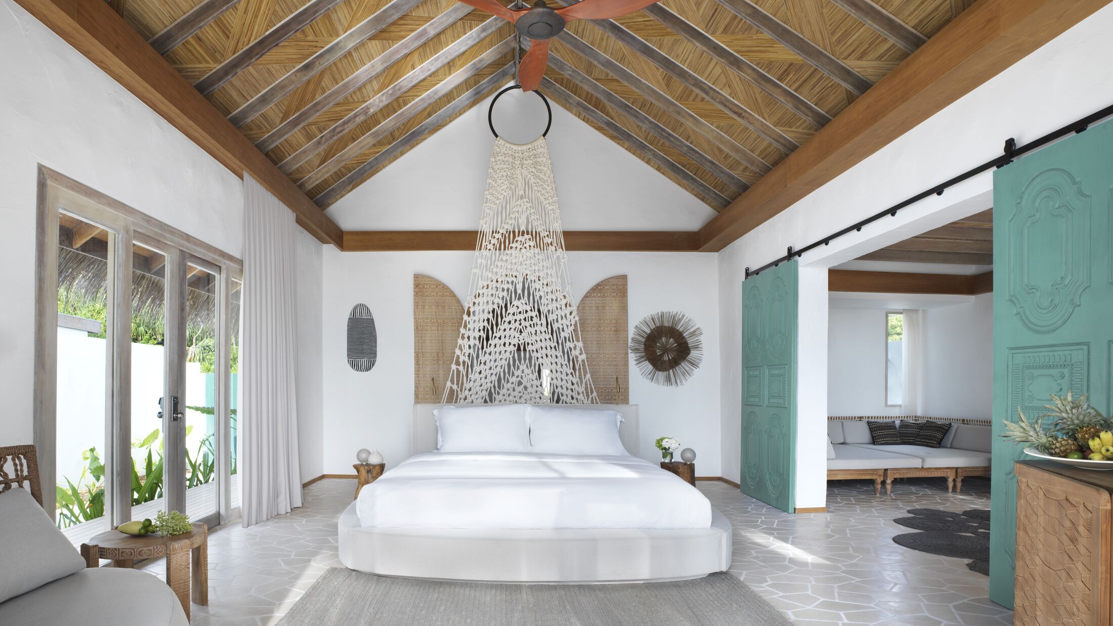 Fairmont-Maldives-2023-Deluxe-Sunrise-Beach-Villa-Private-Pool-001-121338-Hybris