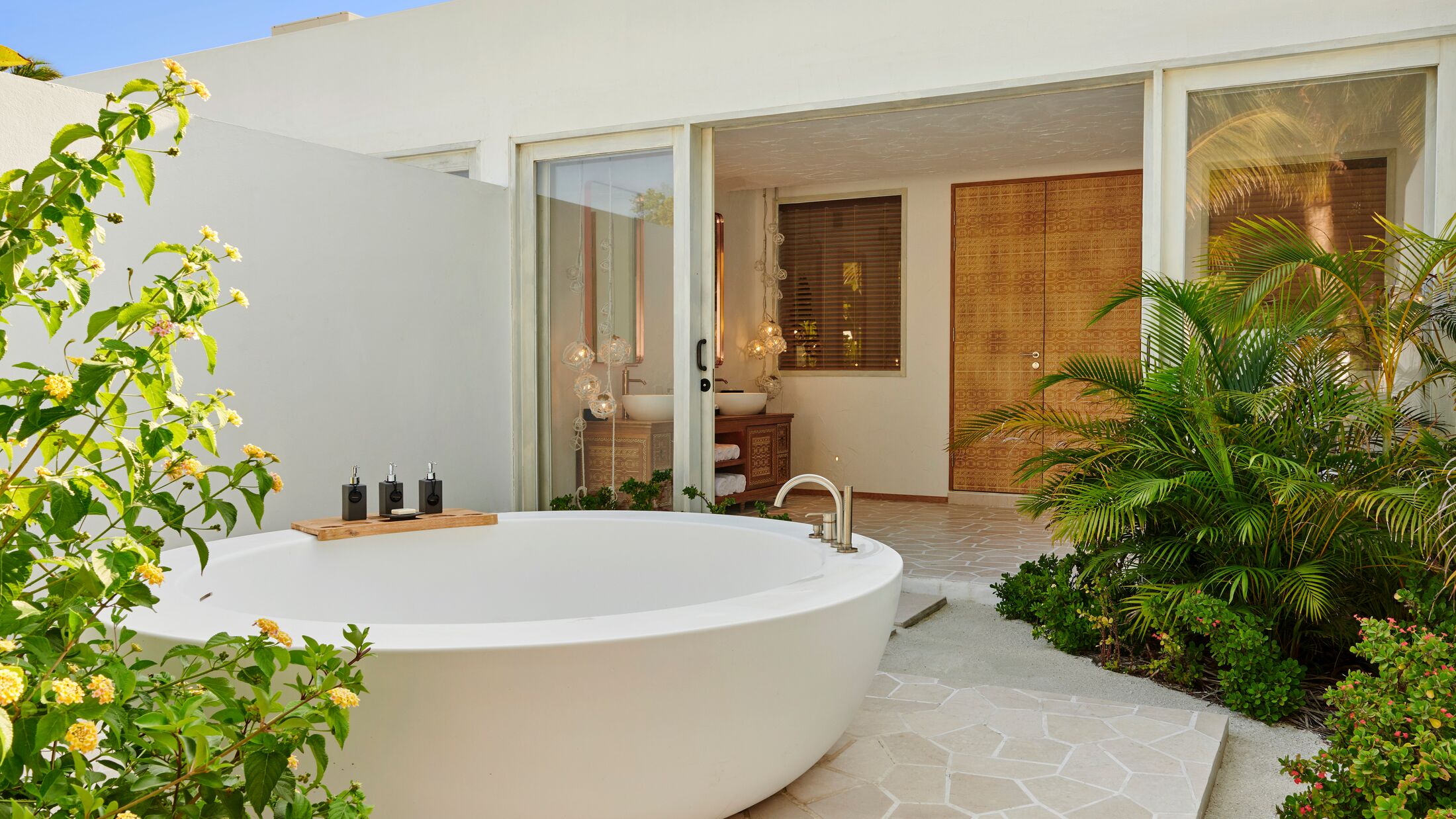 Fairmont-Maldives-2023-Three-Bedroom-Sunset-Beach-Villa-Private-Pool-002-121338-Hybris