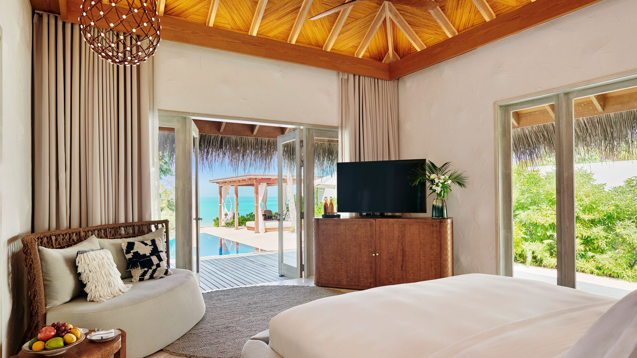 Fairmont-Maldives-2023-Two-Bedroom-Sunset-Beach-Villa-Private-Pool-001-121338-Hybris