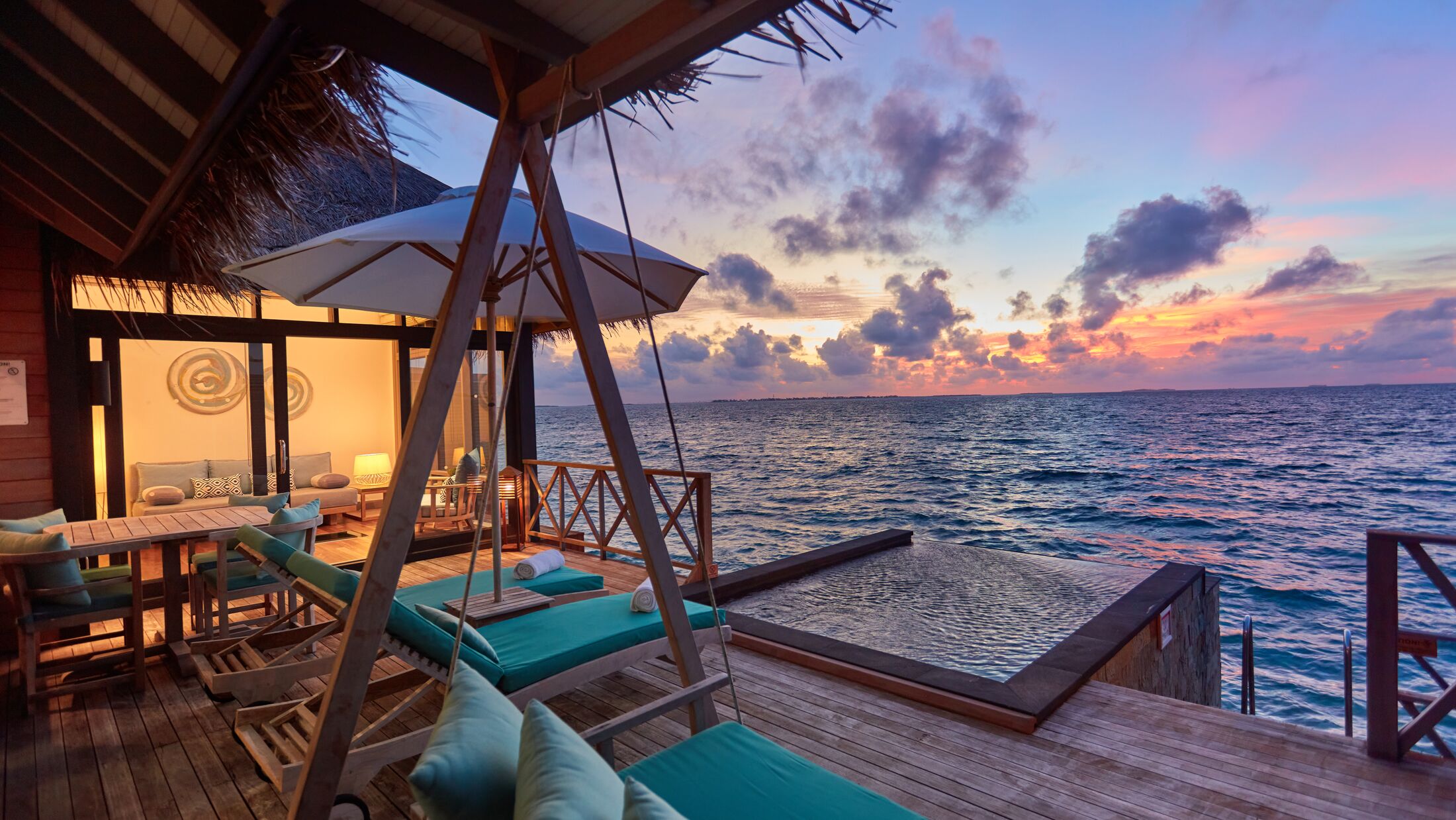 JA-Manafaru-2023-Sunset-Water-Villa-Private-Pool-001-119863-Hybris