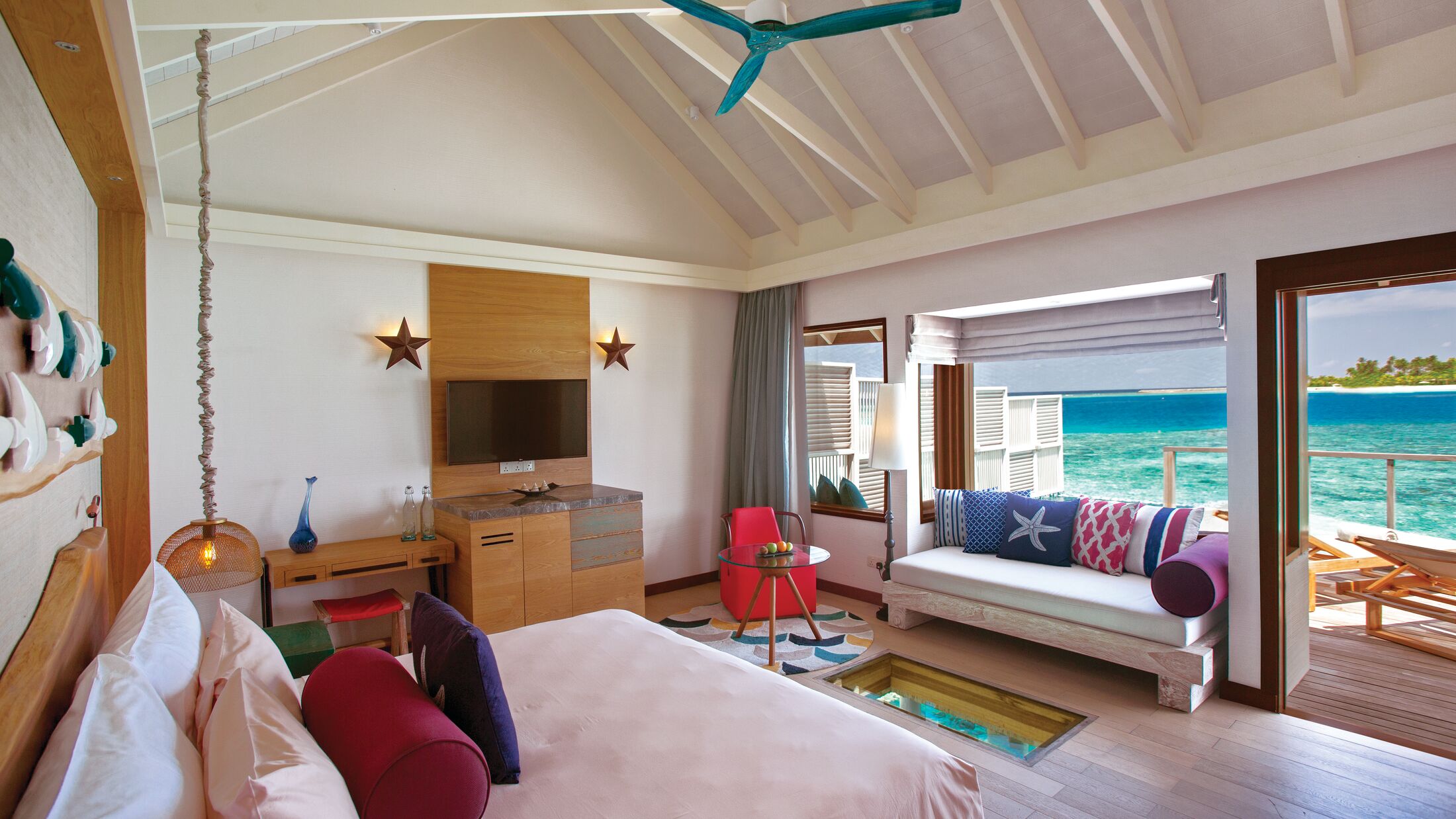 OBLU-Sangeli-2023-Water-Villa-011-120975-Hybris