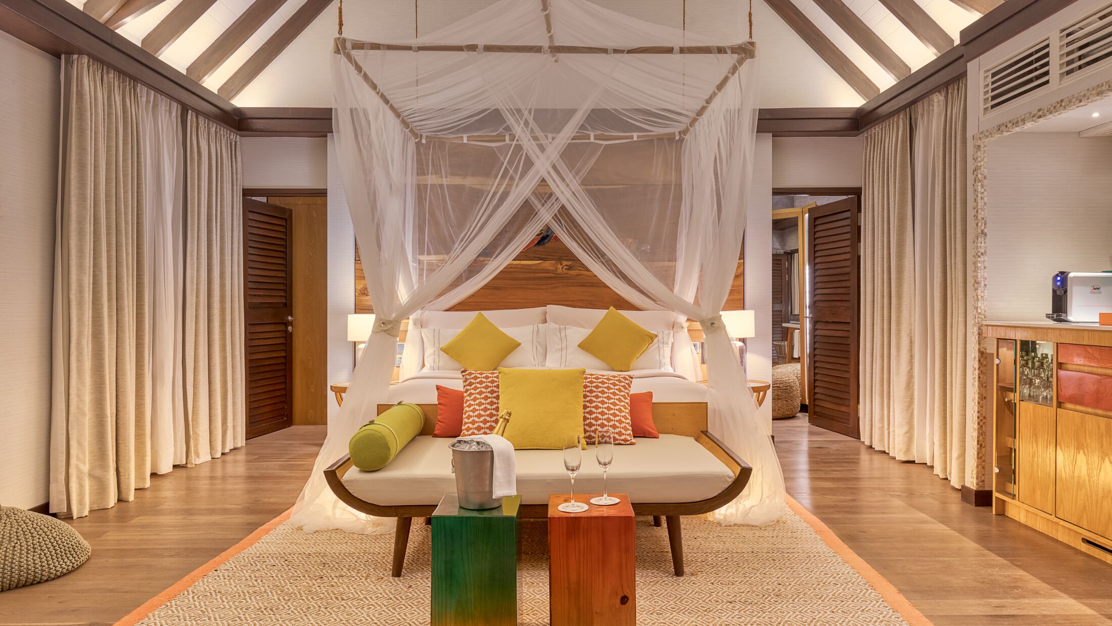 OZEN-Maadhoo-2023-Earth-Villa-004-120432-Hybris