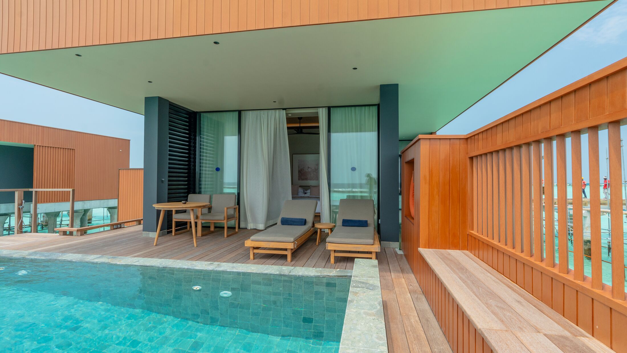 Veligandu-2024-Ocean-Pool-Villa-012-113061-Hybris