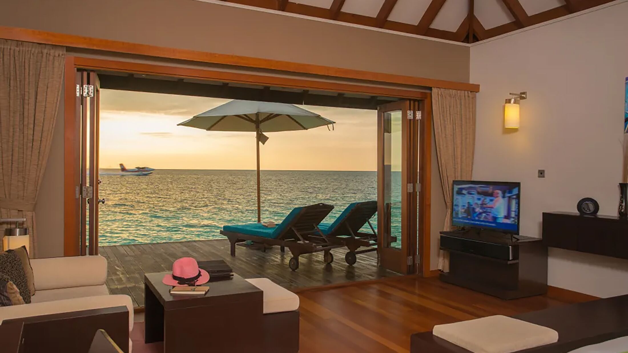 Veligandu-2024-Sunset-Jacuzzi-Water-Villa-004-113061-Hybris