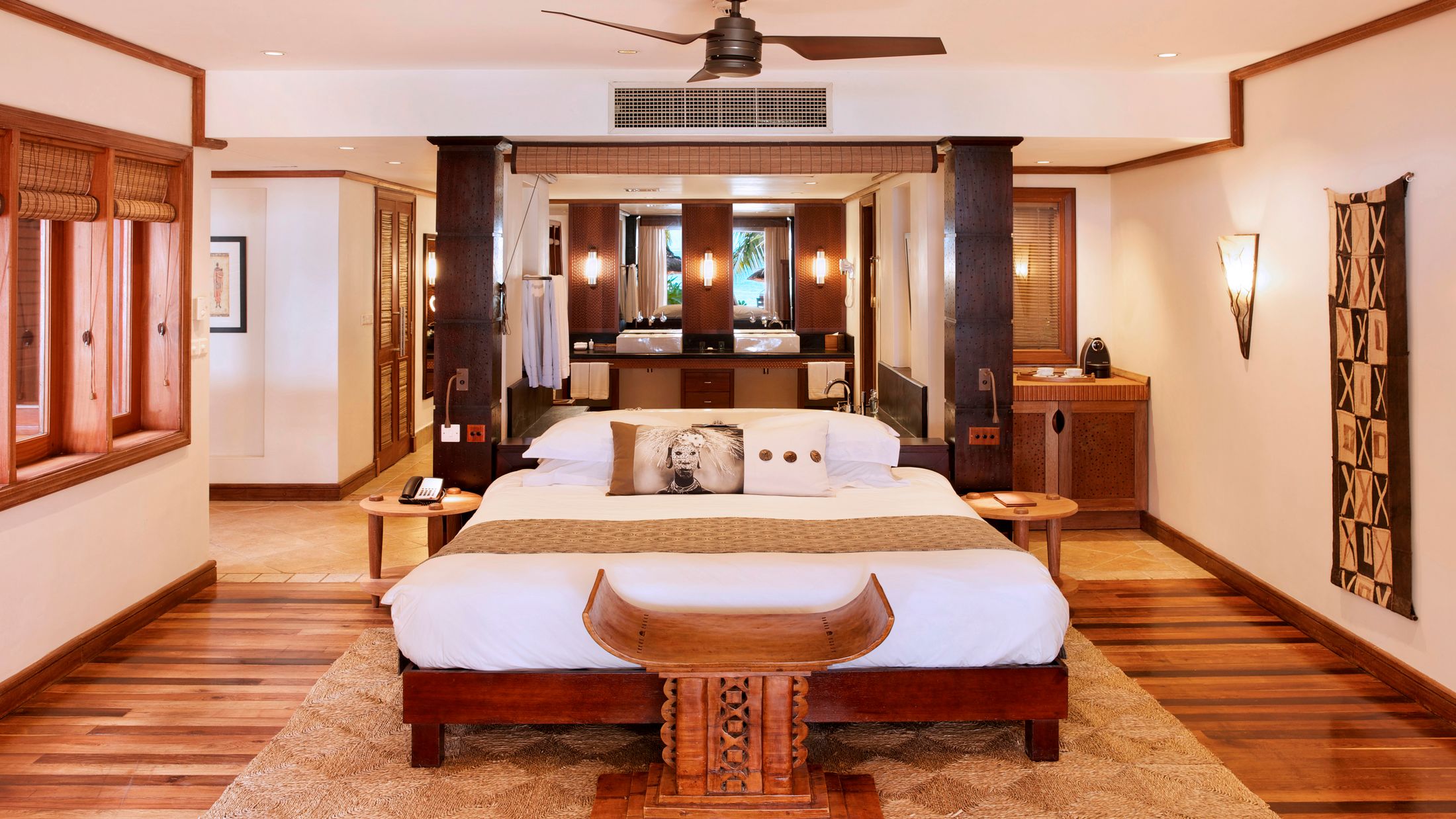 115941_Villa - Bedroom 001.jpg-Hybris