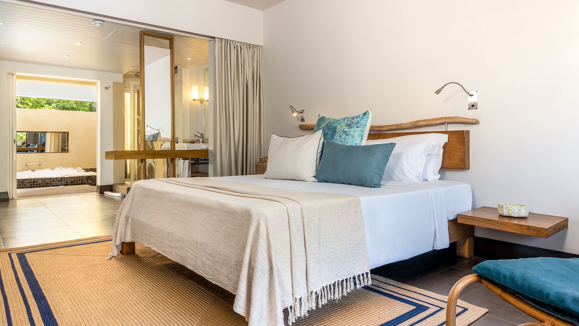 Lagoon-Attitude-2022-Suite-002-121633-Hybris