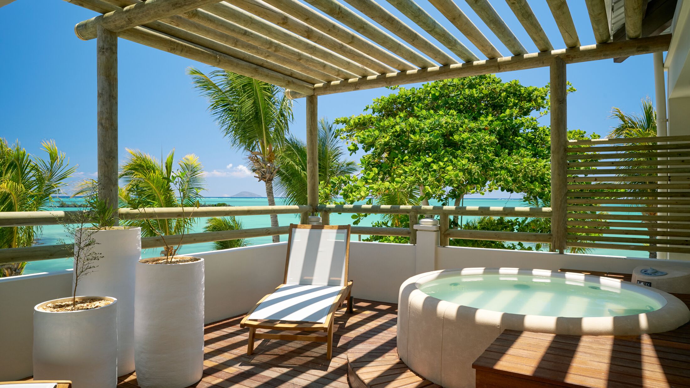 Lagoon-Attitude-2024-Whirlpool-Suite-001-121633-Hybris