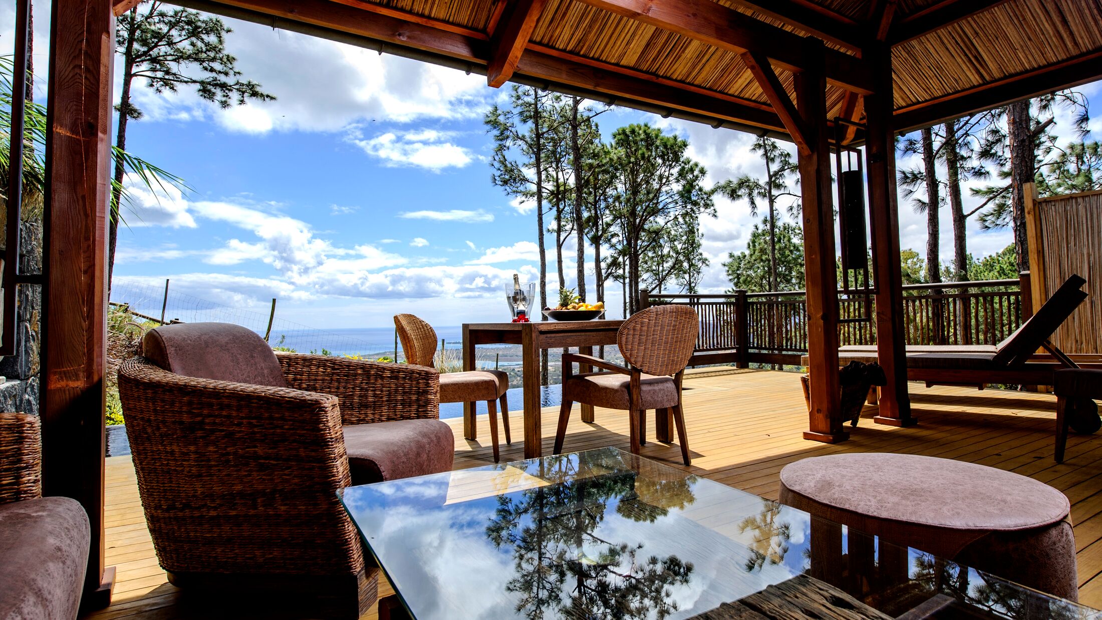 Lakaz-Chamarel-2022-Pool-Suite-Sea-View-003-120332-Hybris