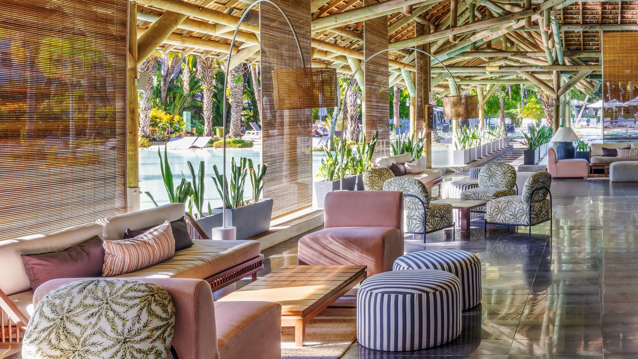 Pool Bar