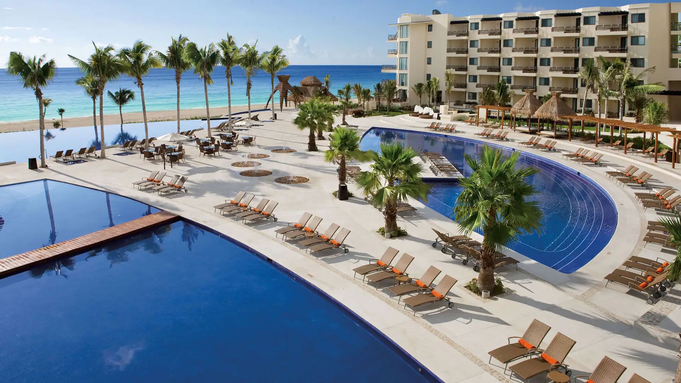 Dreams-Riviera-Cancun-2023-Swimming-Pool-001-300341-Hybris