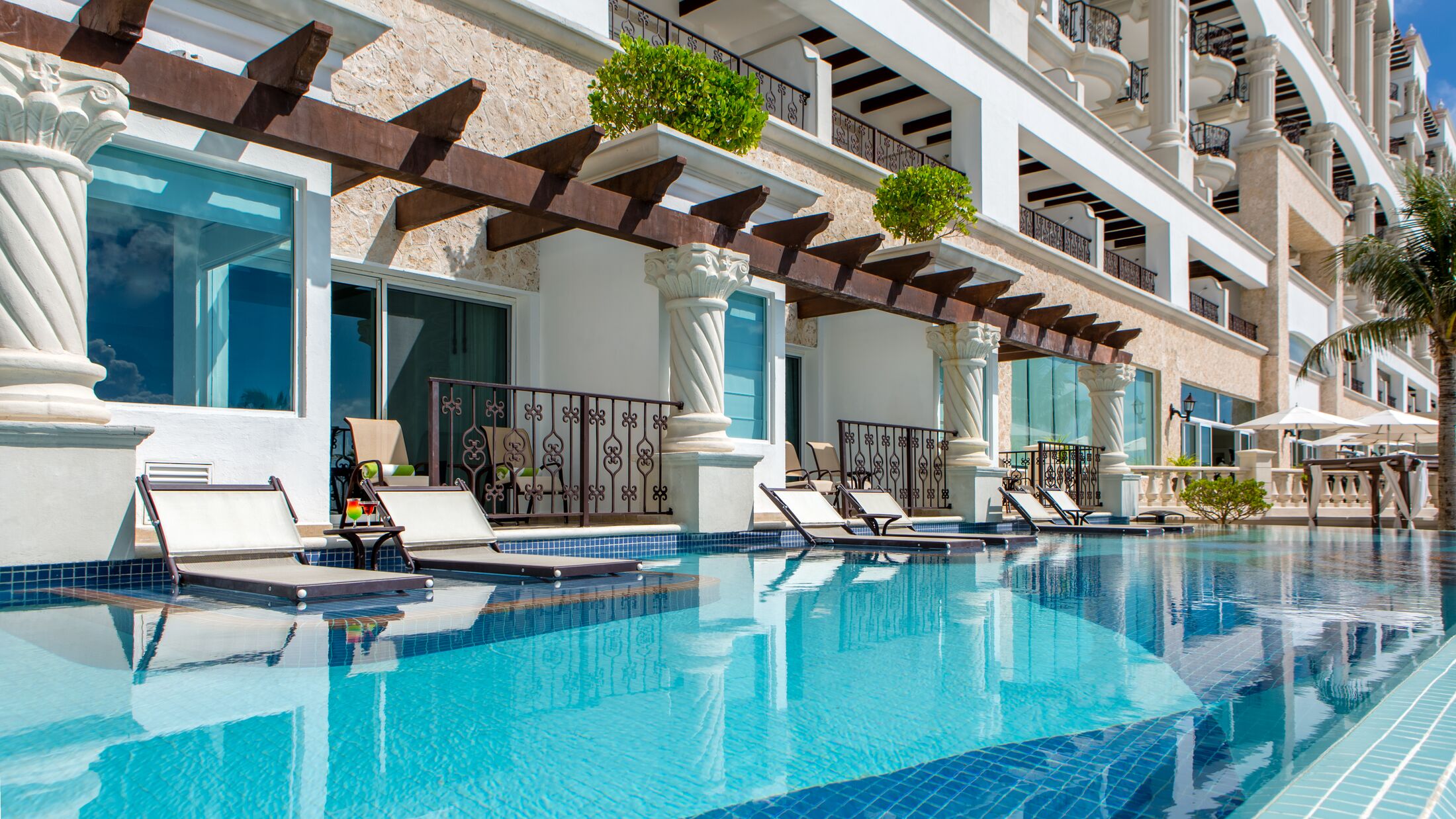 Hyatt-Zilara-Cancun-2023-Swim-Up-Suite-Ocean-View-014-121870-Hybris