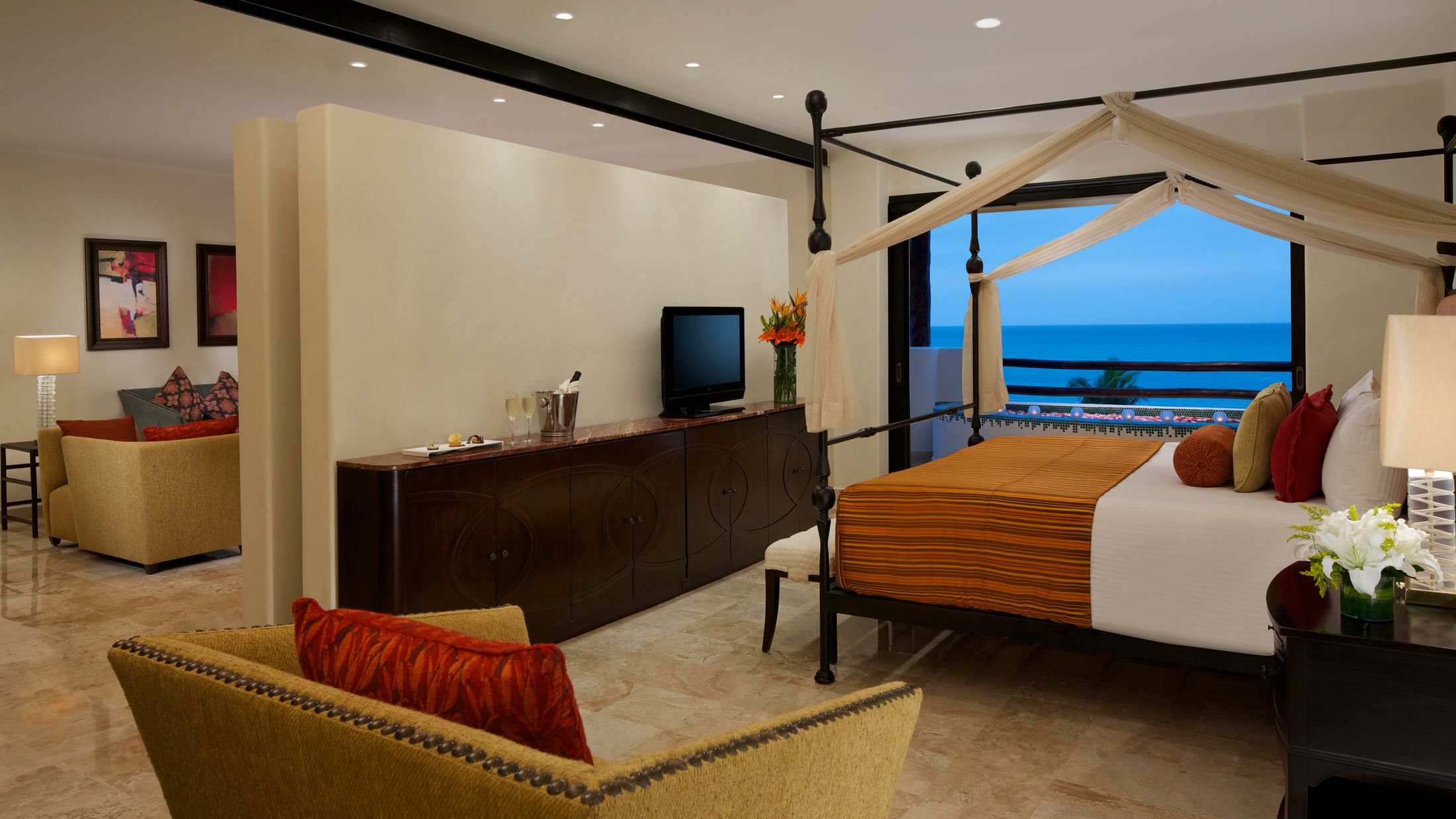 CUN.A.2015.118848.034.jpg-Hybris