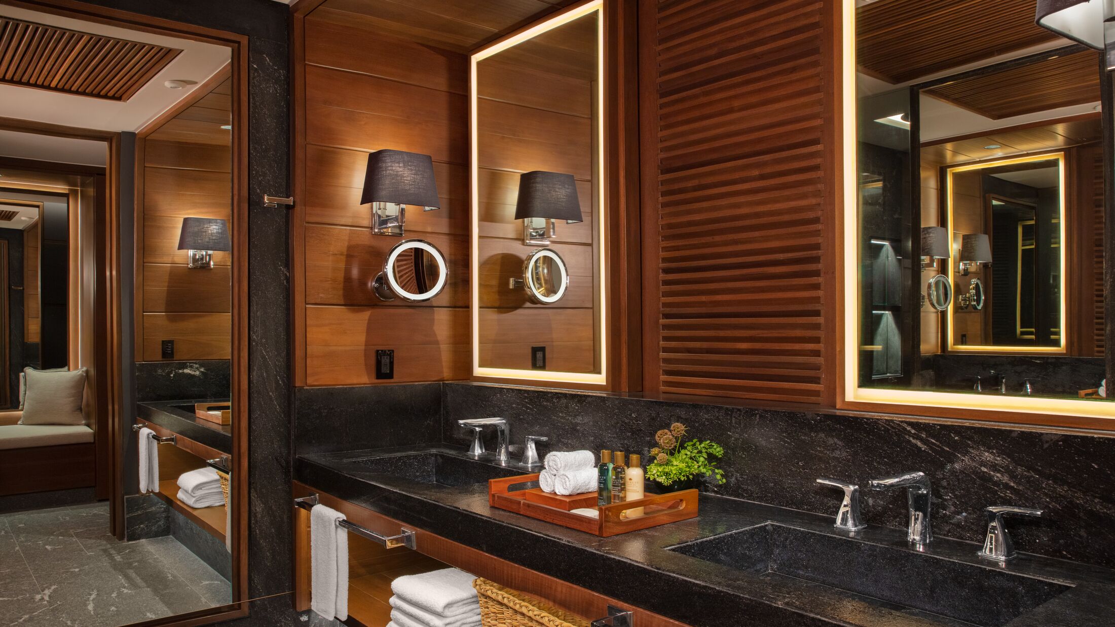 Secrets-Moxche-2023-Junior-Suite-Bathroom-001-121871-Hybris