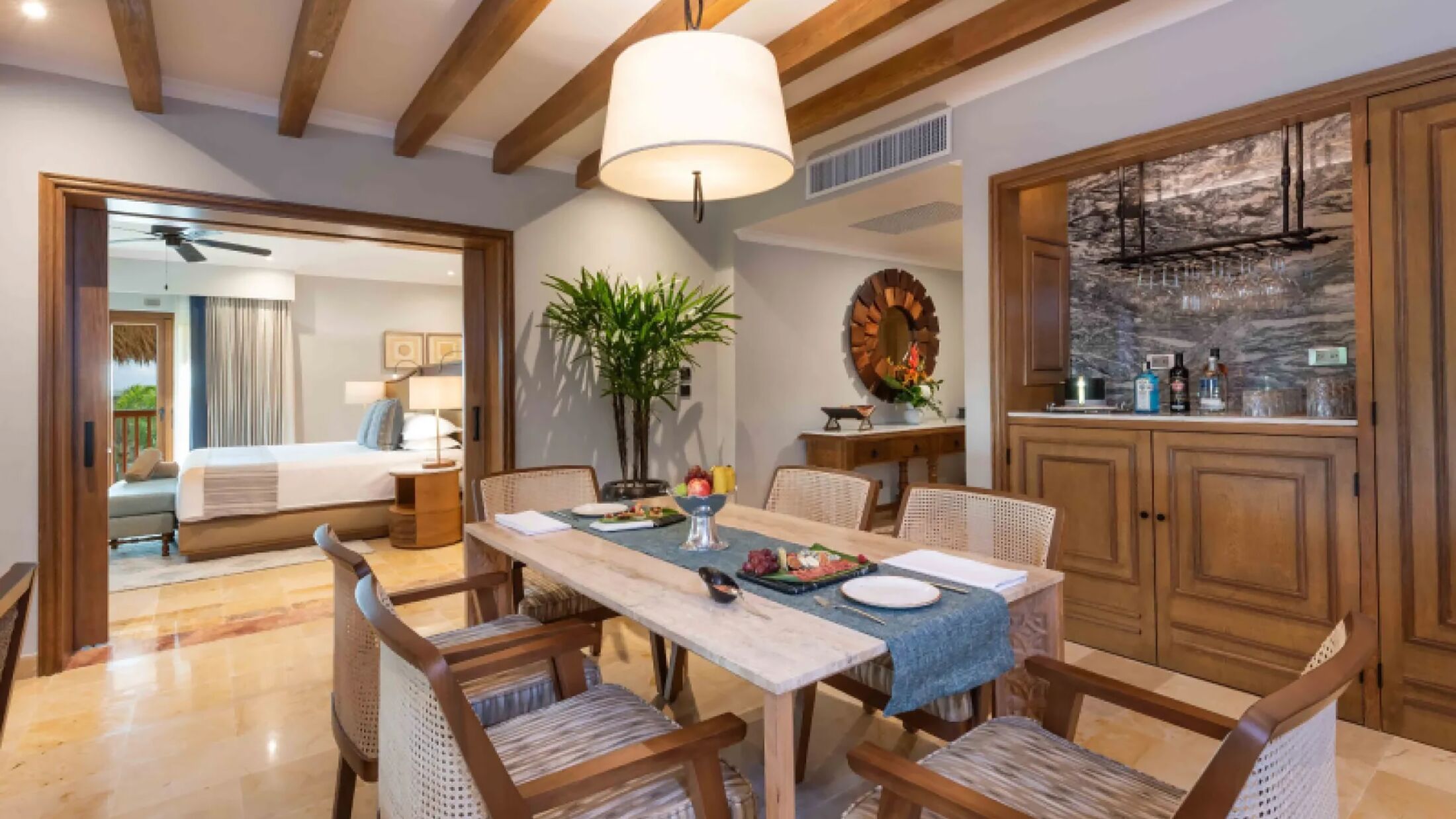 Valentin-Imperial-Maya-2024-Diamond-One-Suite-006-115219-Hybris