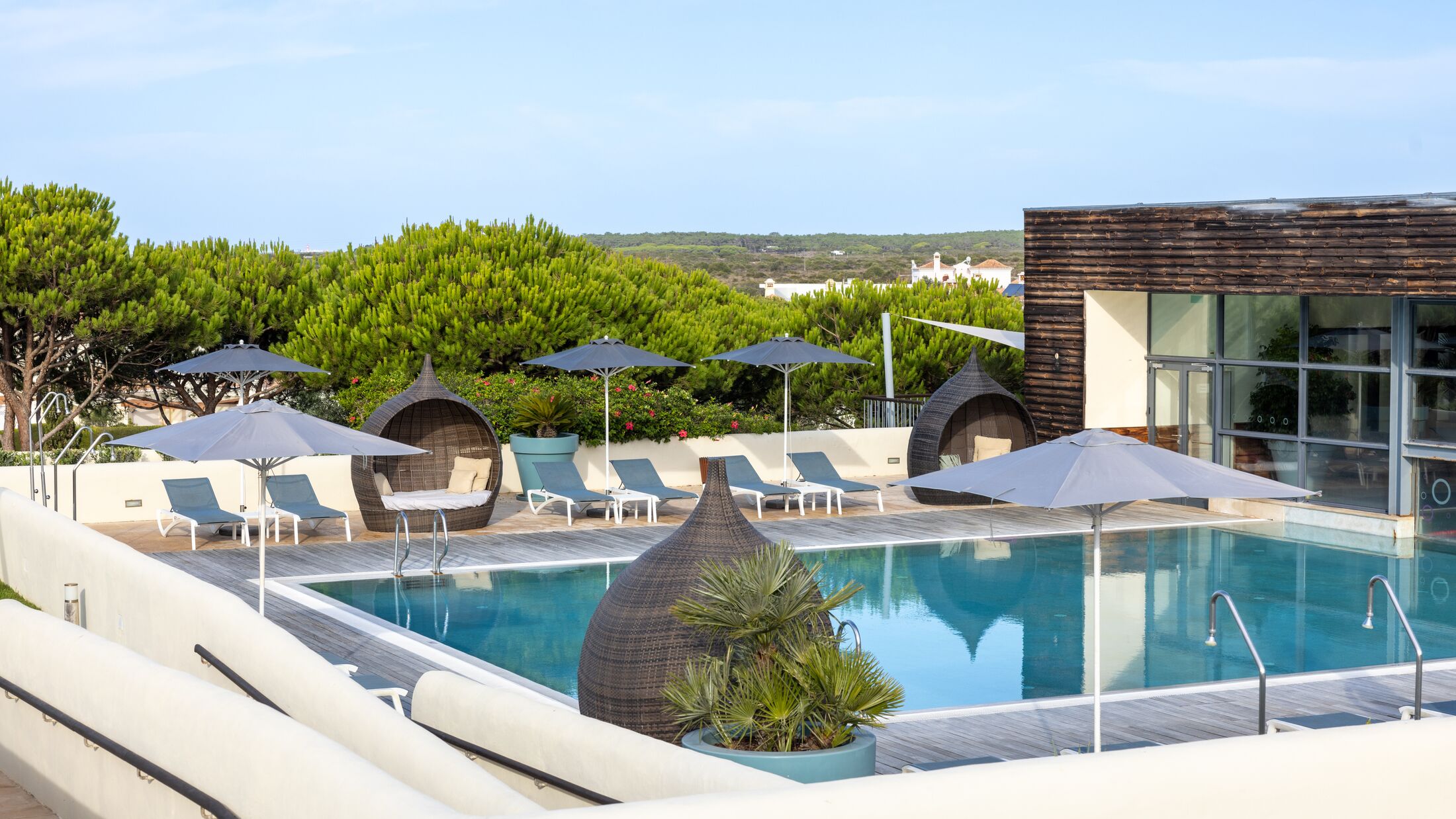 Martinhal-Sagres-2025-Village-Pool-001-118798-Hybris