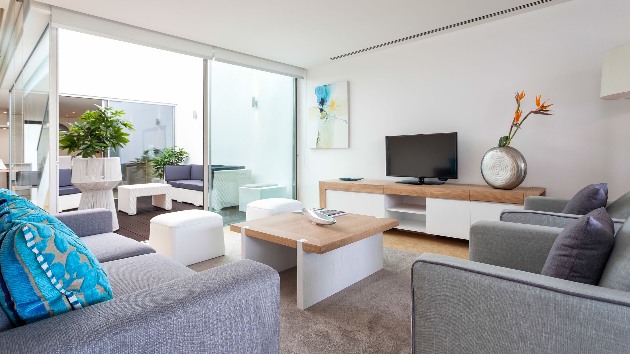 Pine-Cliffs-Village-2022-Terrace-Room-001-119741-Hybris